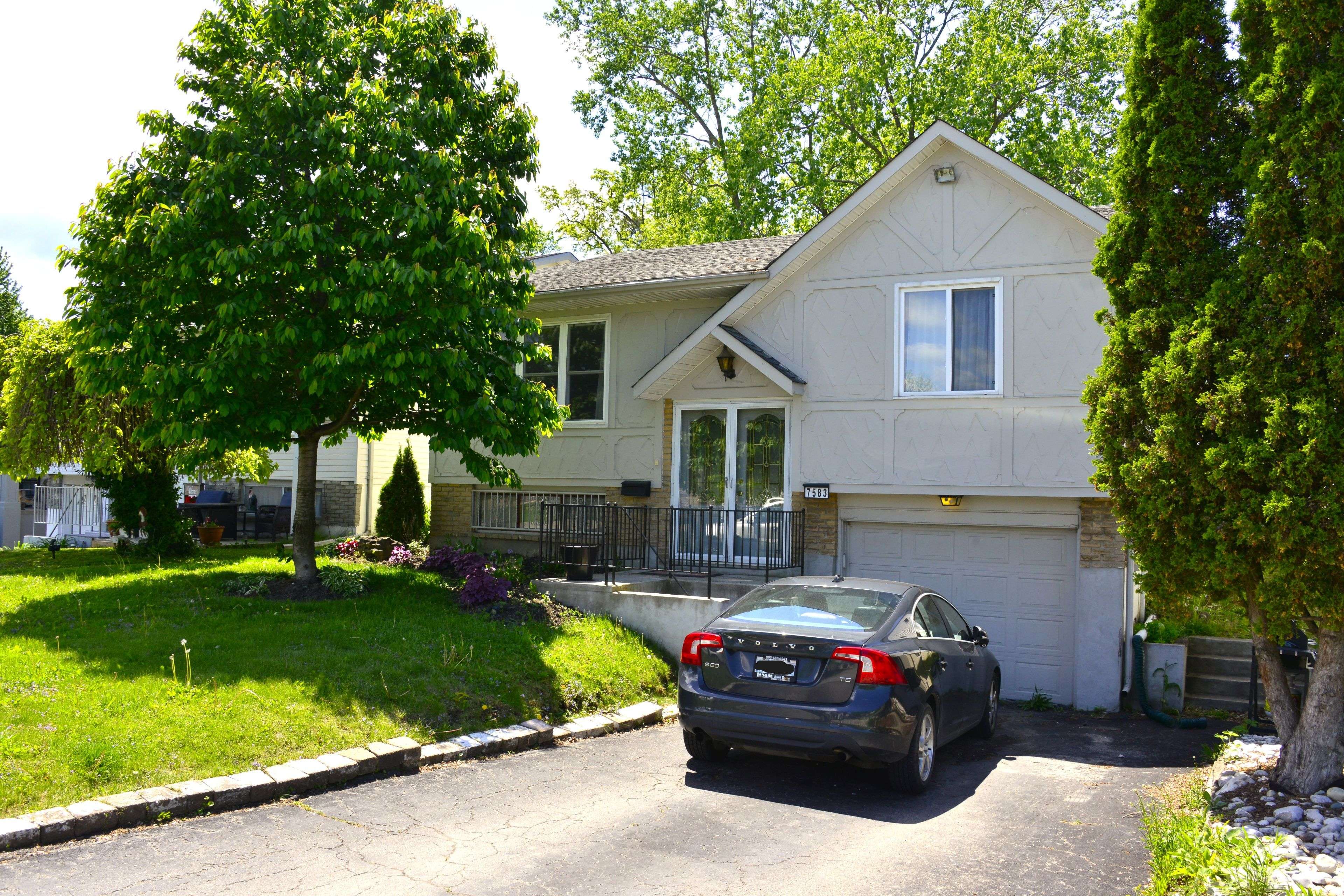 Niagara Falls, ON L2G 7K5,7583 Rainbow CRES