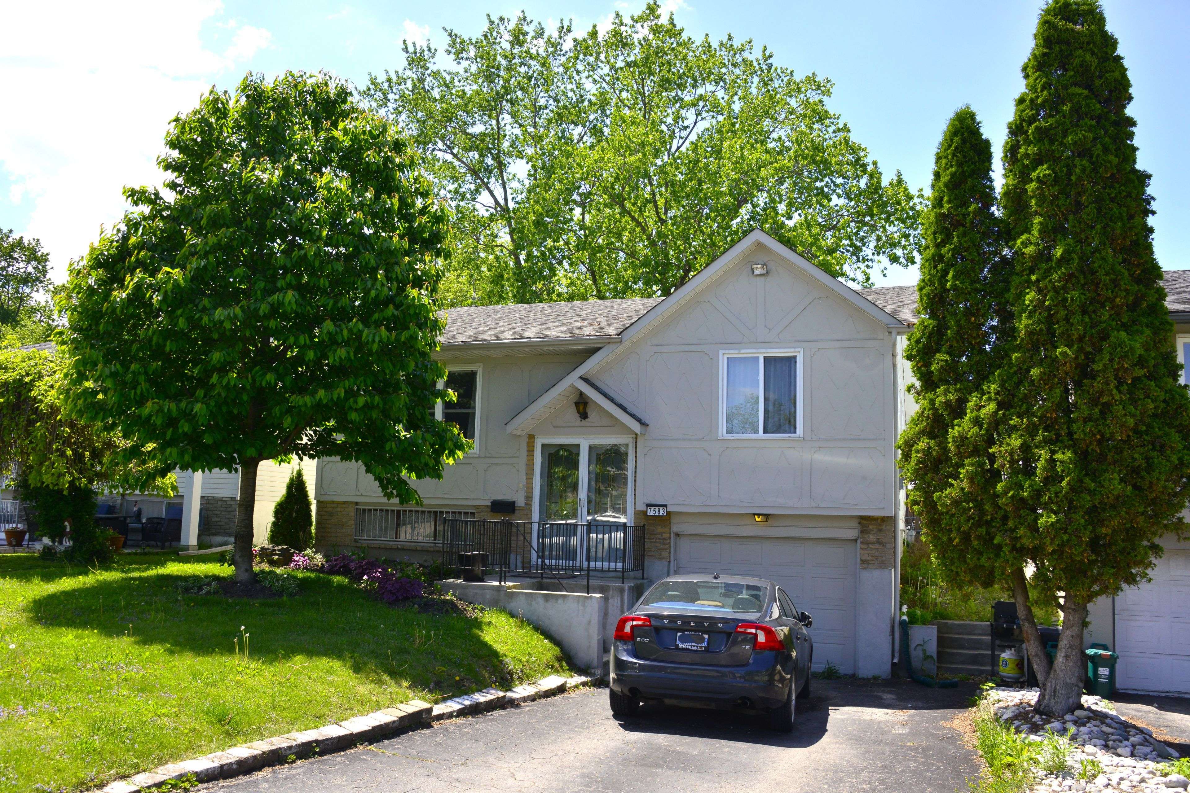 Niagara Falls, ON L2G 7K5,7583 Rainbow CRES