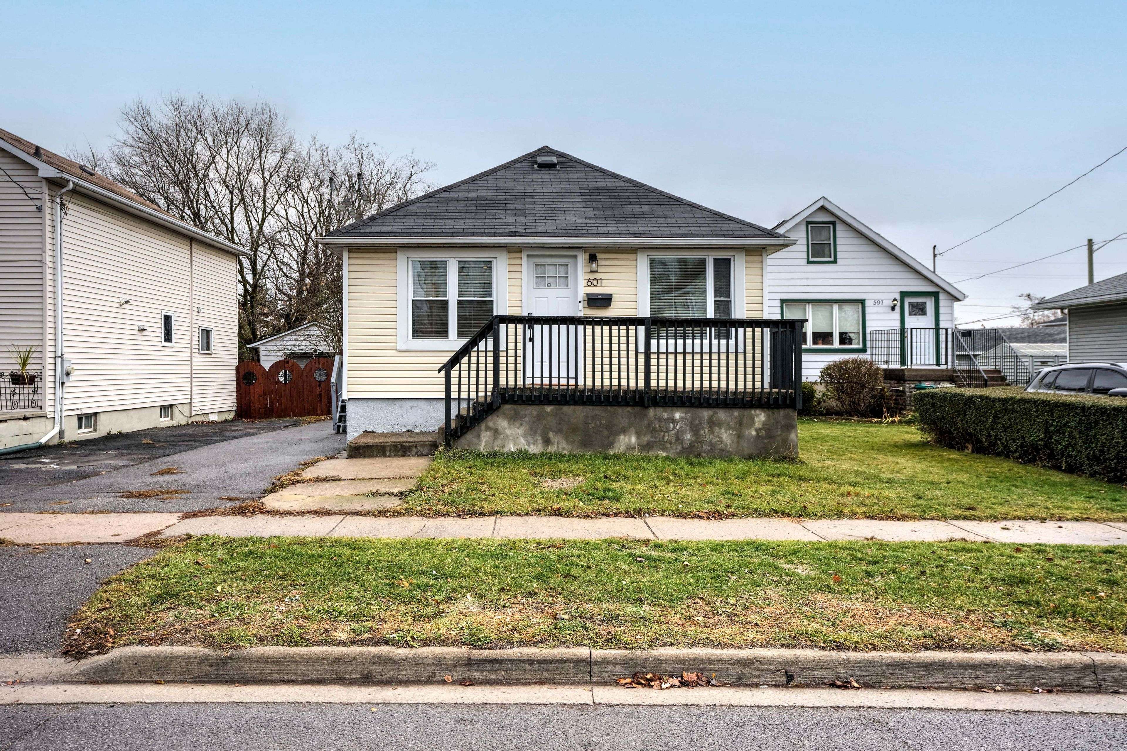 Kingston, ON K7K 4X2,601 MacDonnell ST