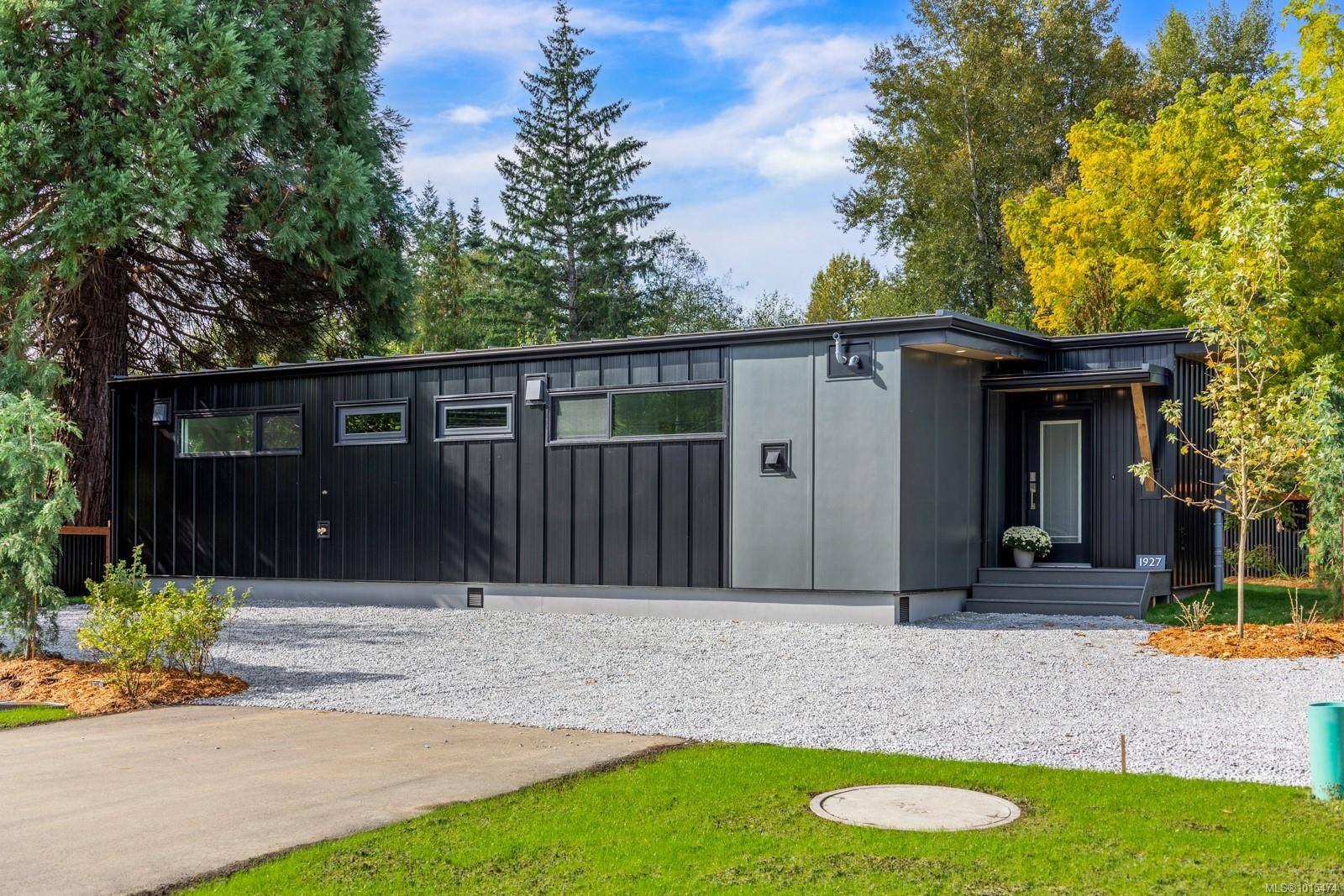 Courtenay, BC V9N 2G1,1927 Cumberland Rd