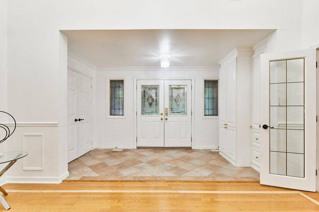 Pickering, ON L1X 1W1,1201 Abbey RD