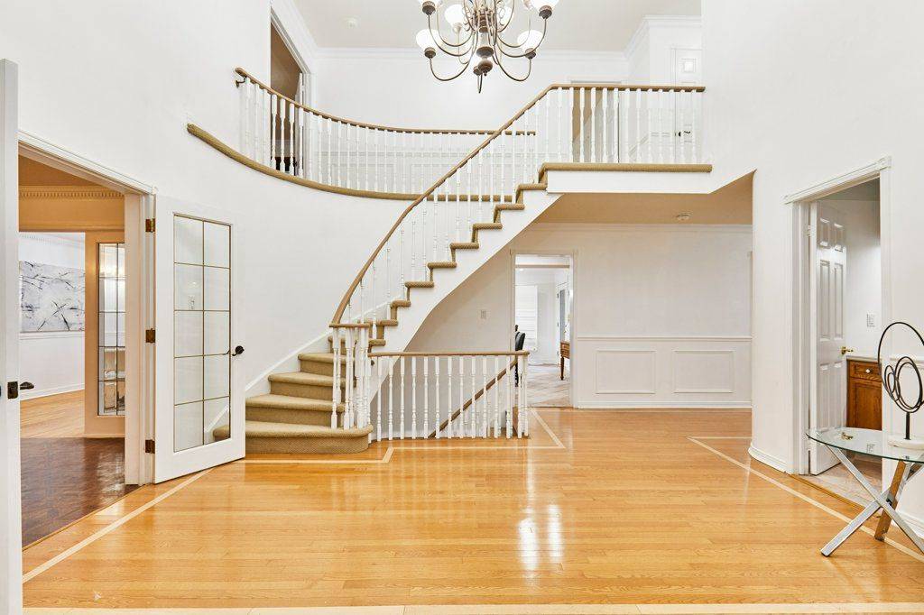 Pickering, ON L1X 1W1,1201 Abbey RD