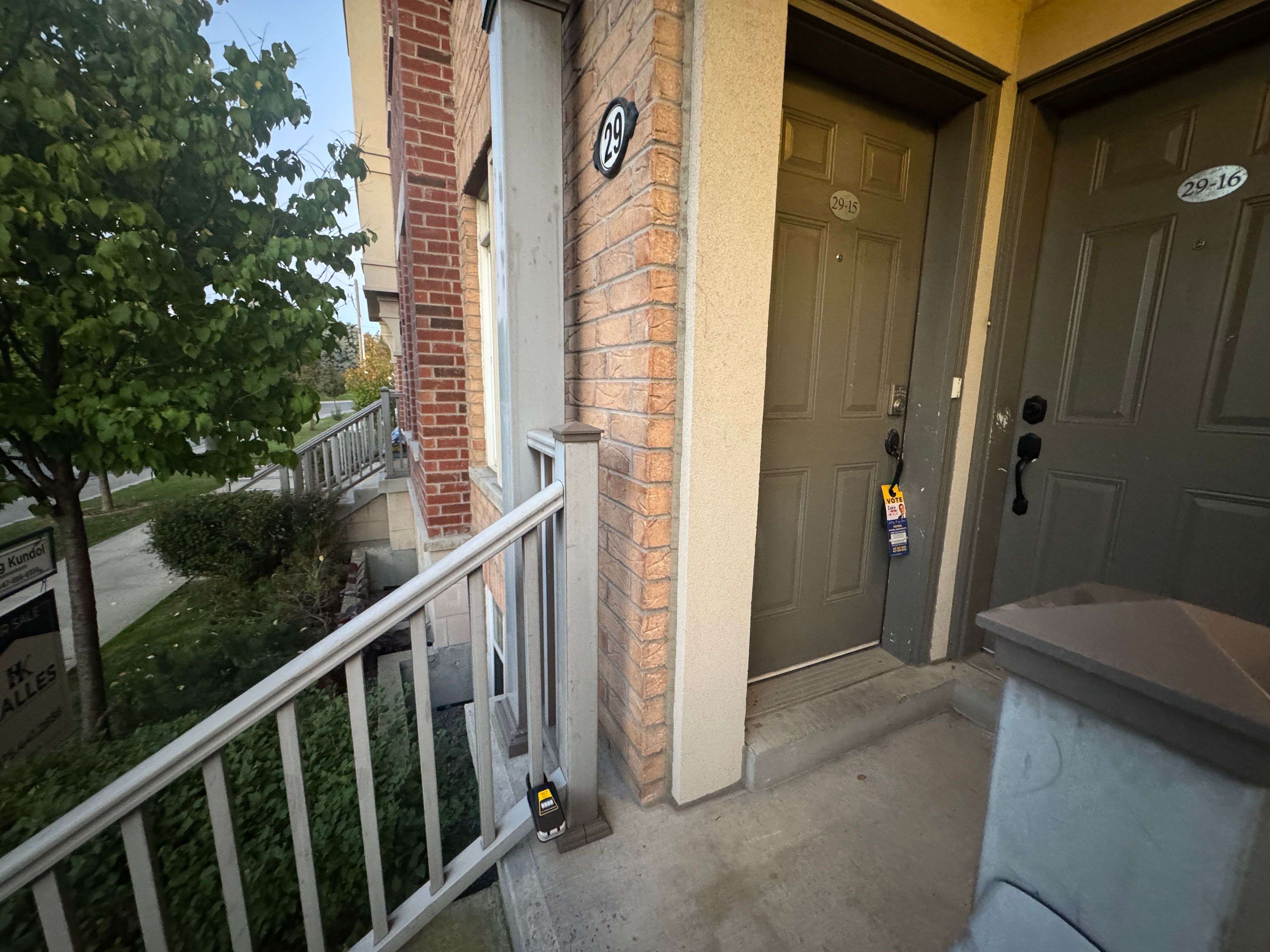 Toronto E10, ON M1C 2P5,29 Island RD #15