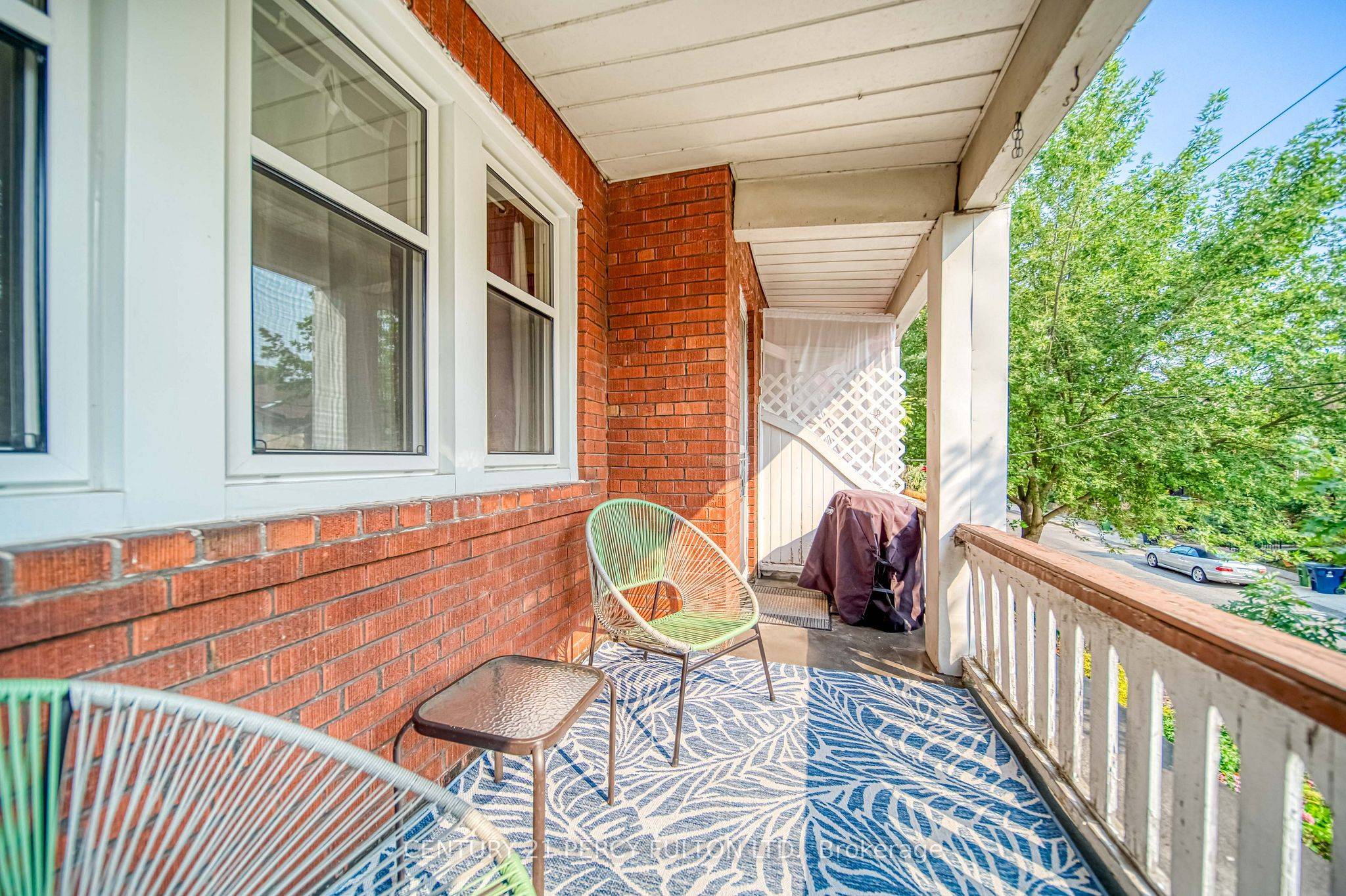 Toronto E02, ON M4E 2X1,48-50 Scarboro Beach BLVD