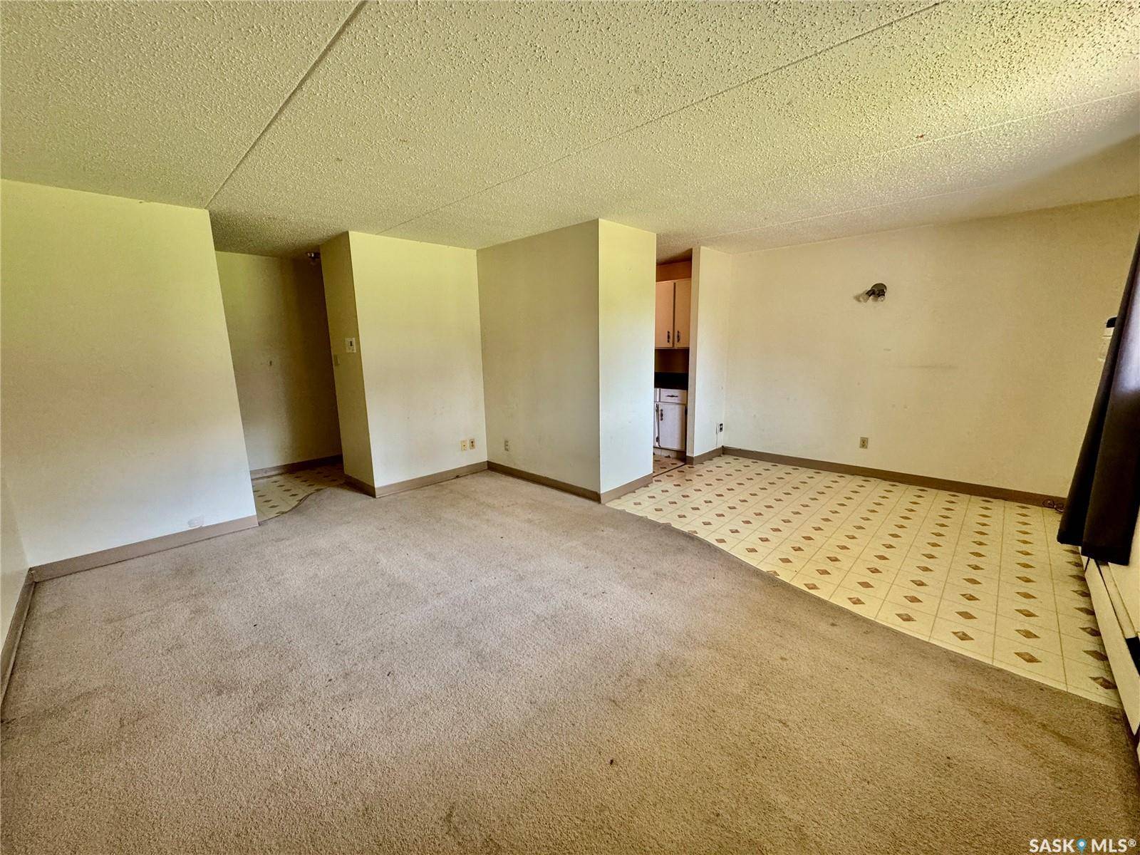 Regina, SK S4S 6P8,27 CENTENNIAL STREET #11