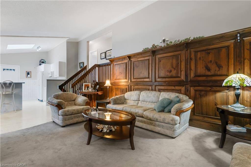 Grimsby, ON L3M 1V2,14 MARILYN ST