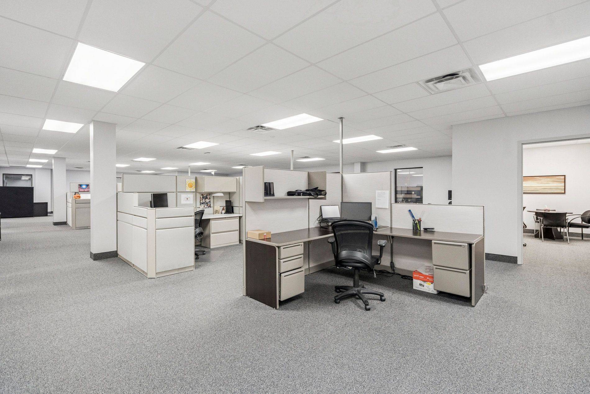 Hamilton, ON L9G 4V5,1336 Sandhill DR #Opt 4