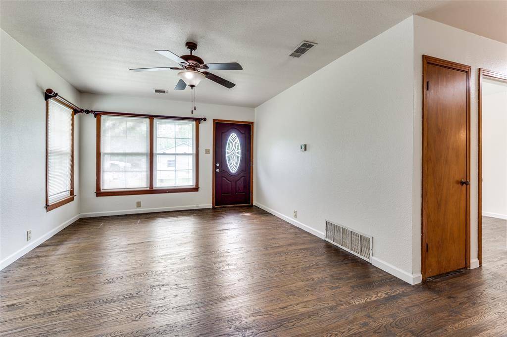 Gainesville, TX 76240,1901 Buck Street