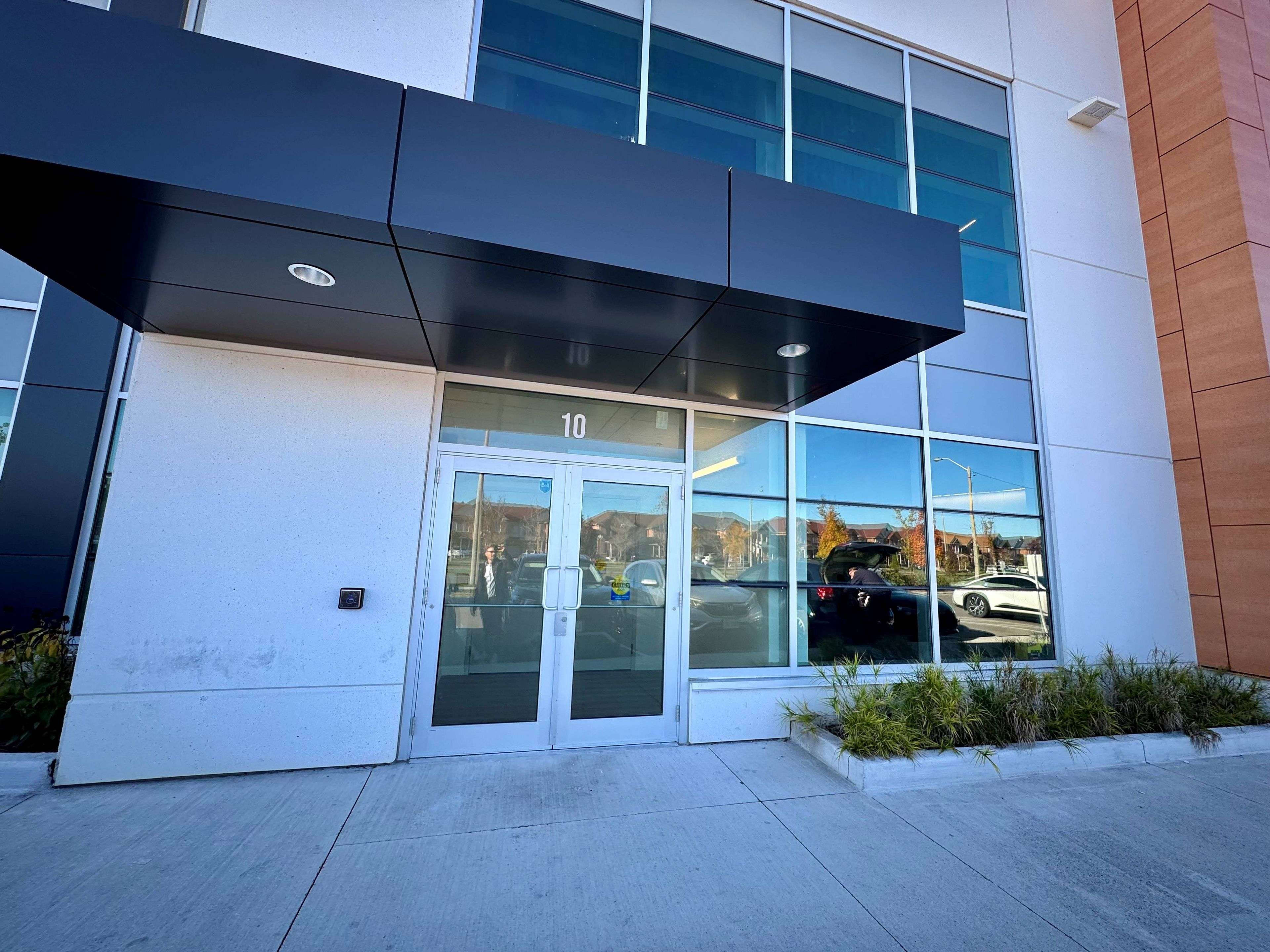 Toronto E11, ON M1X 2E5,2450 Morningside AVE #10