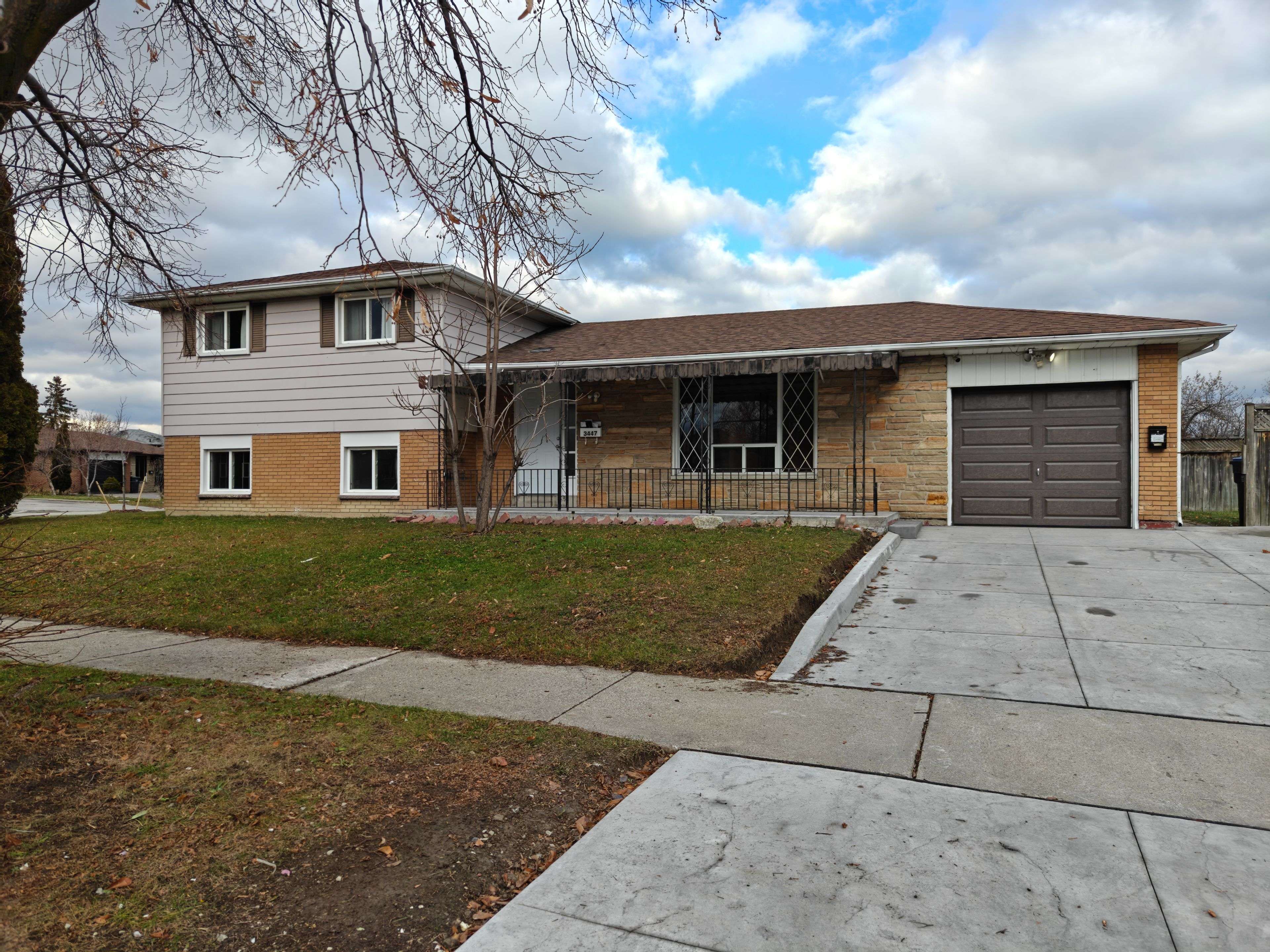 Mississauga, ON L4T 3E6,3447 Monica DR