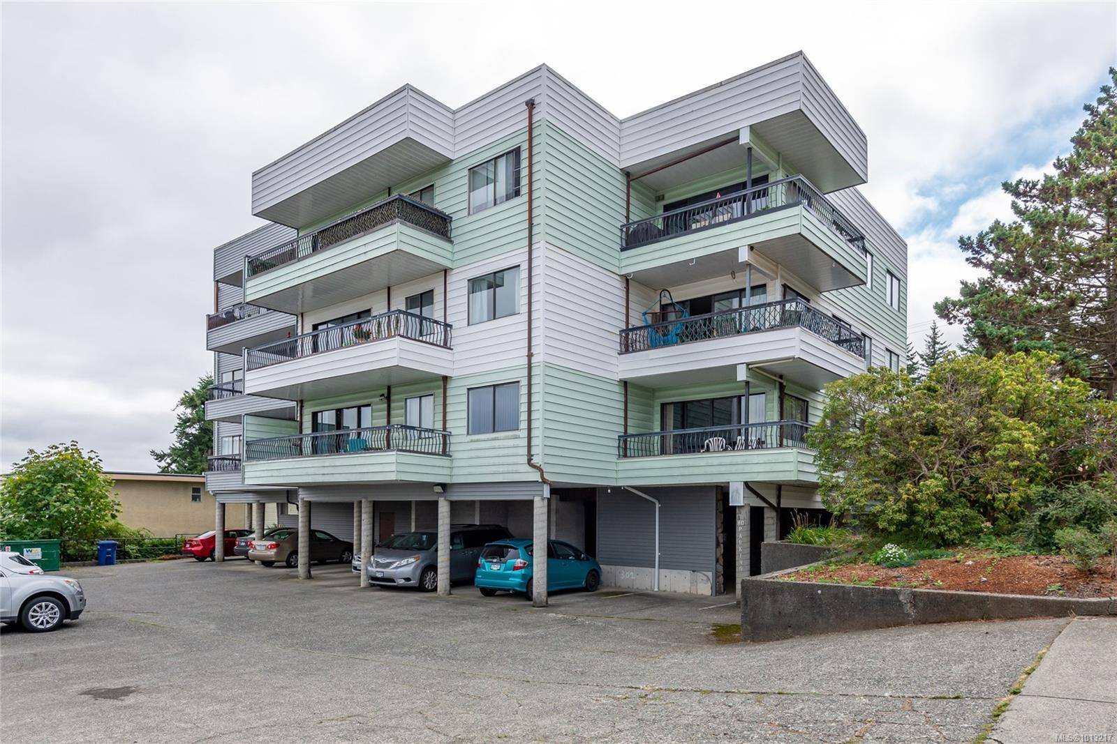 Campbell River, BC V9W 2W1,907 Cedar St #203