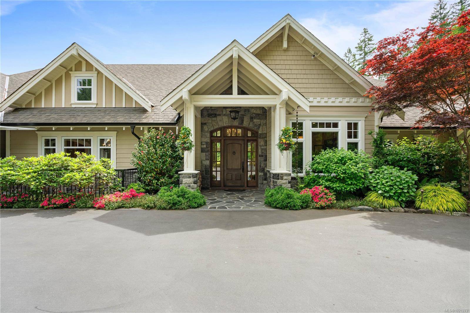 Saanich, BC V9E 2B9,441 Glendower Rd