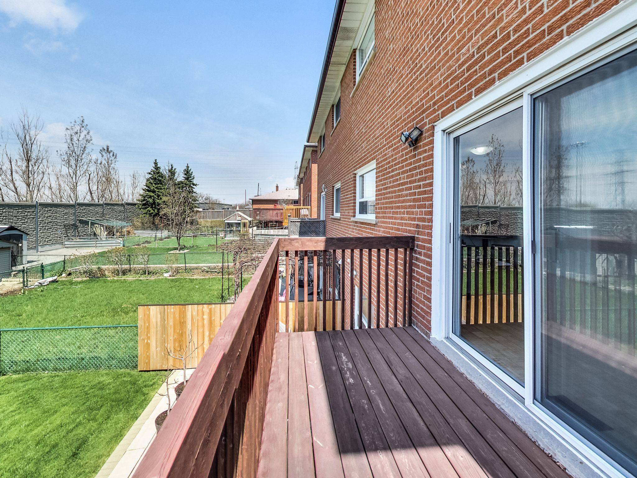 Toronto C15, ON M2H 2Y3,219 Shawnee CIR #Main unit