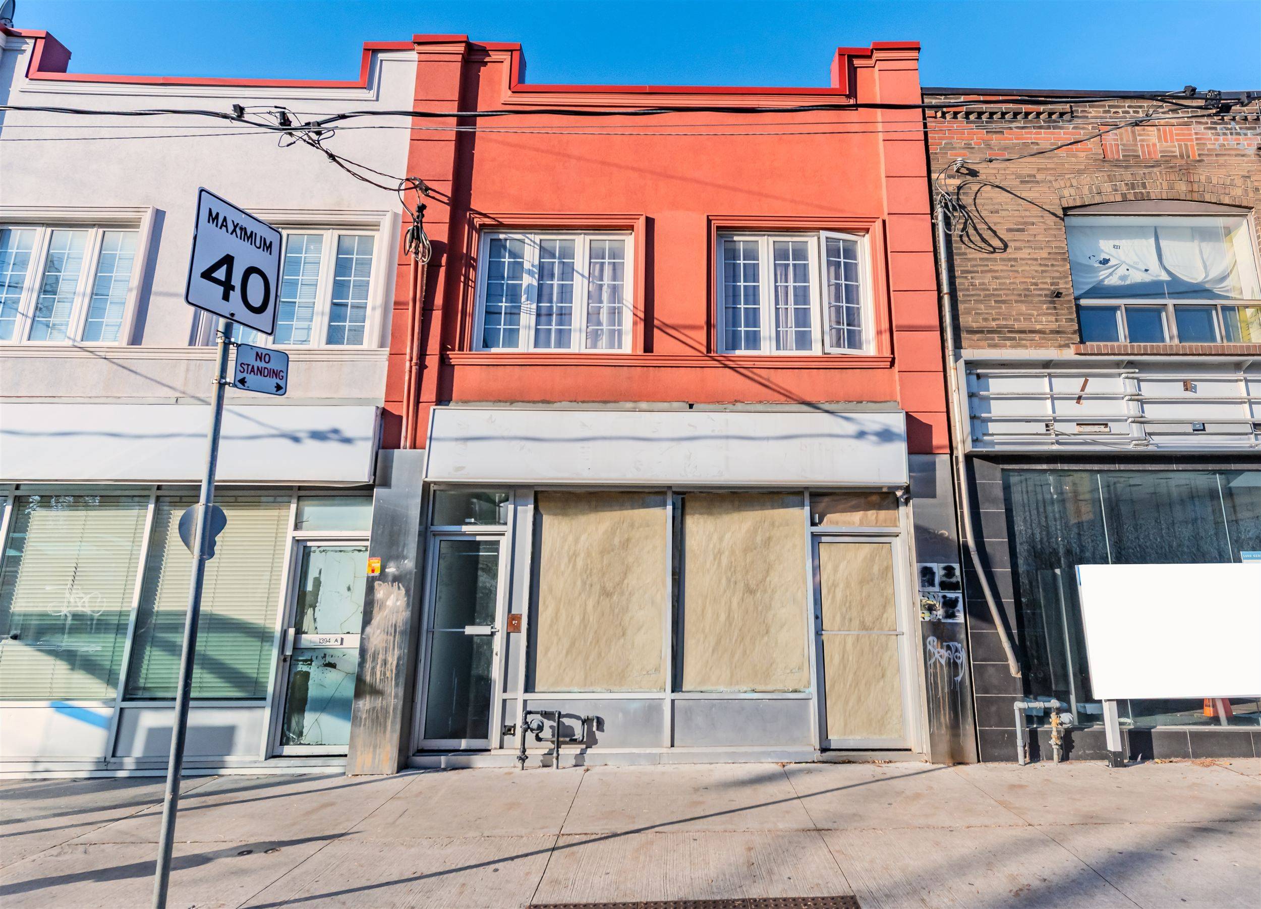 Toronto E01, ON M4L 1Z4,1396 Gerrard ST E