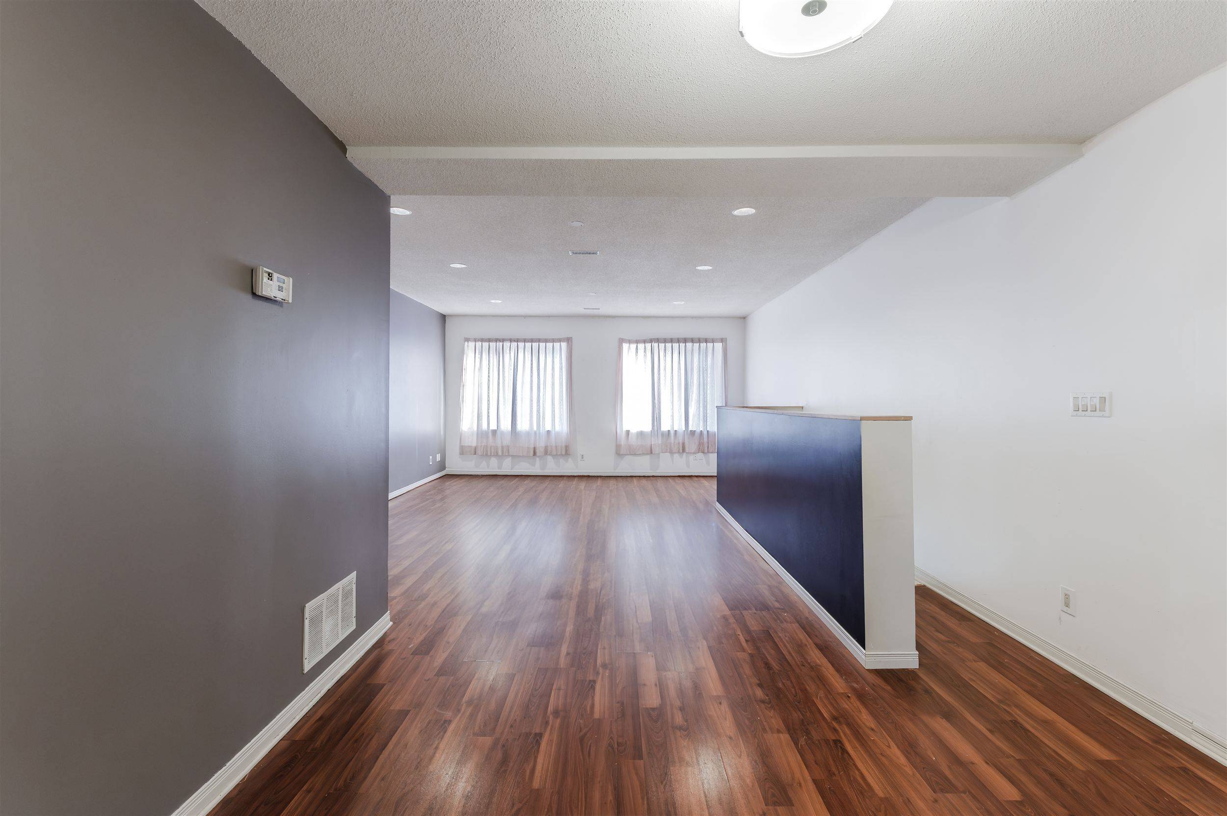 Toronto E01, ON M4L 1Z4,1396 Gerrard ST E