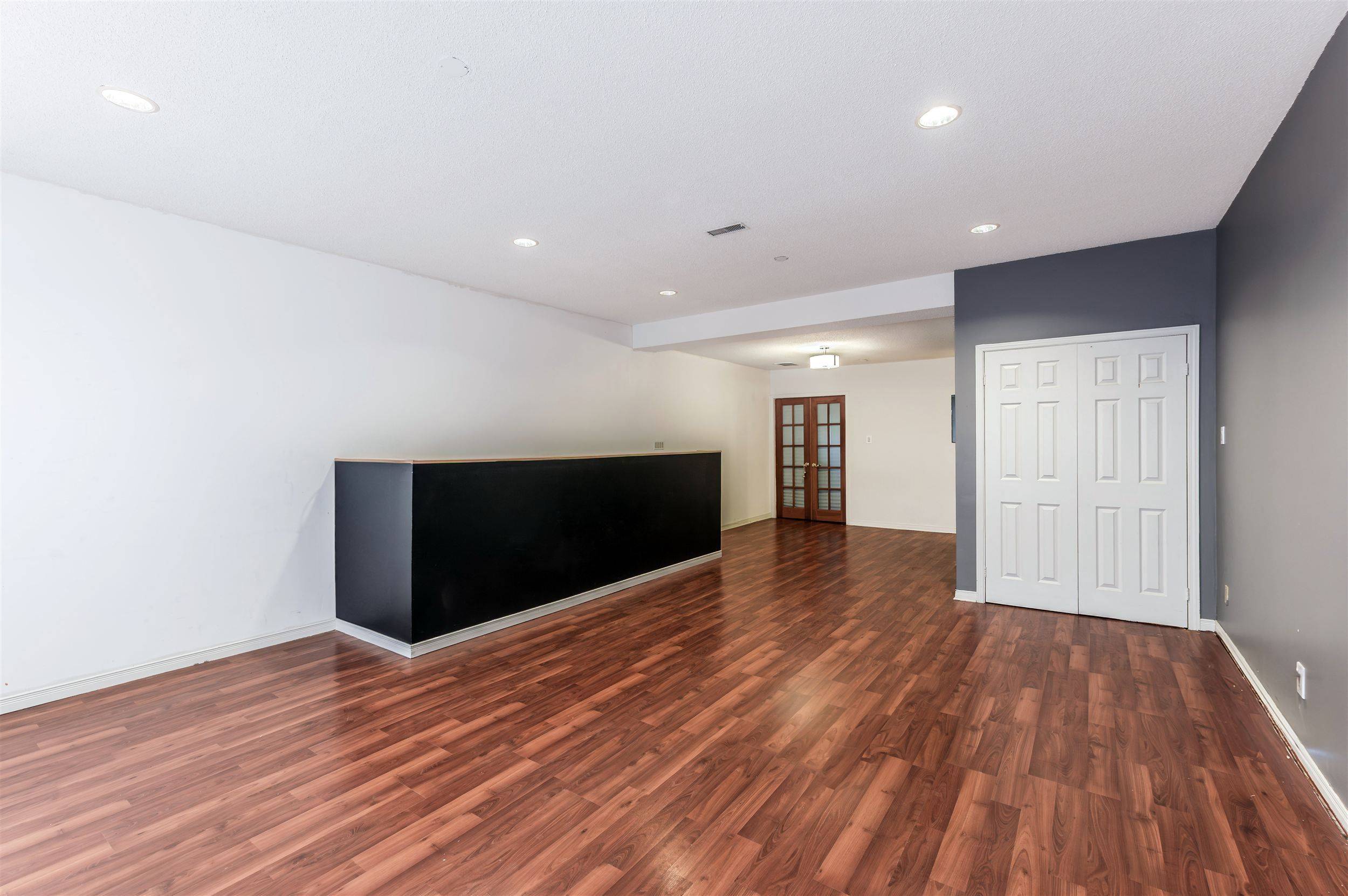 Toronto E01, ON M4L 1Z4,1396 Gerrard ST E