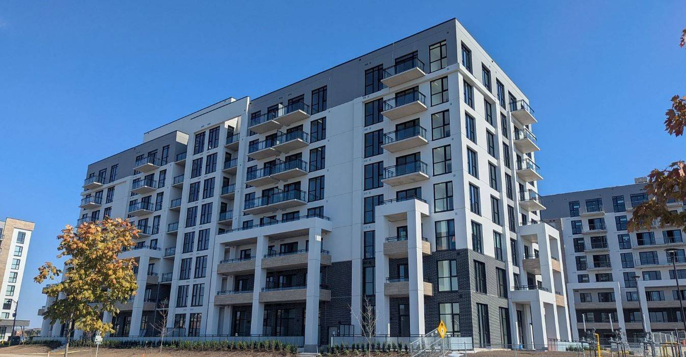 Milton, ON L9E 2B2,720 Whitlock AVE #302