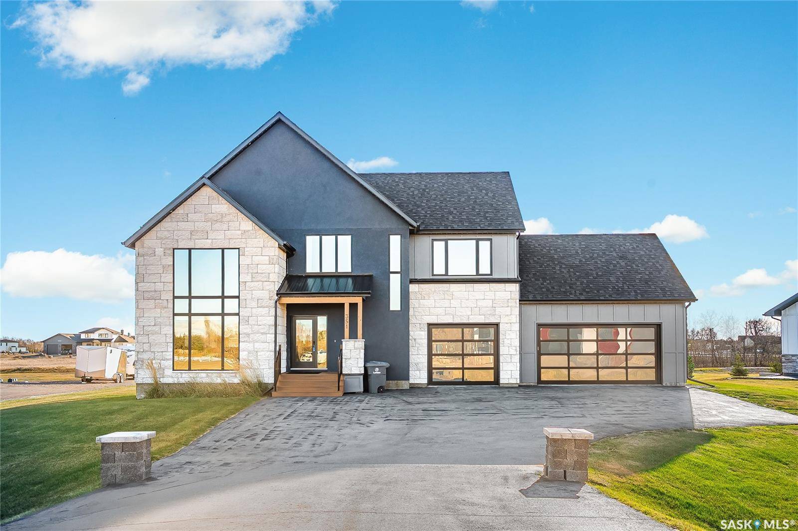 Corman Park Rm No. 344, SK S7T 1A2,351 Edgemont CRESCENT