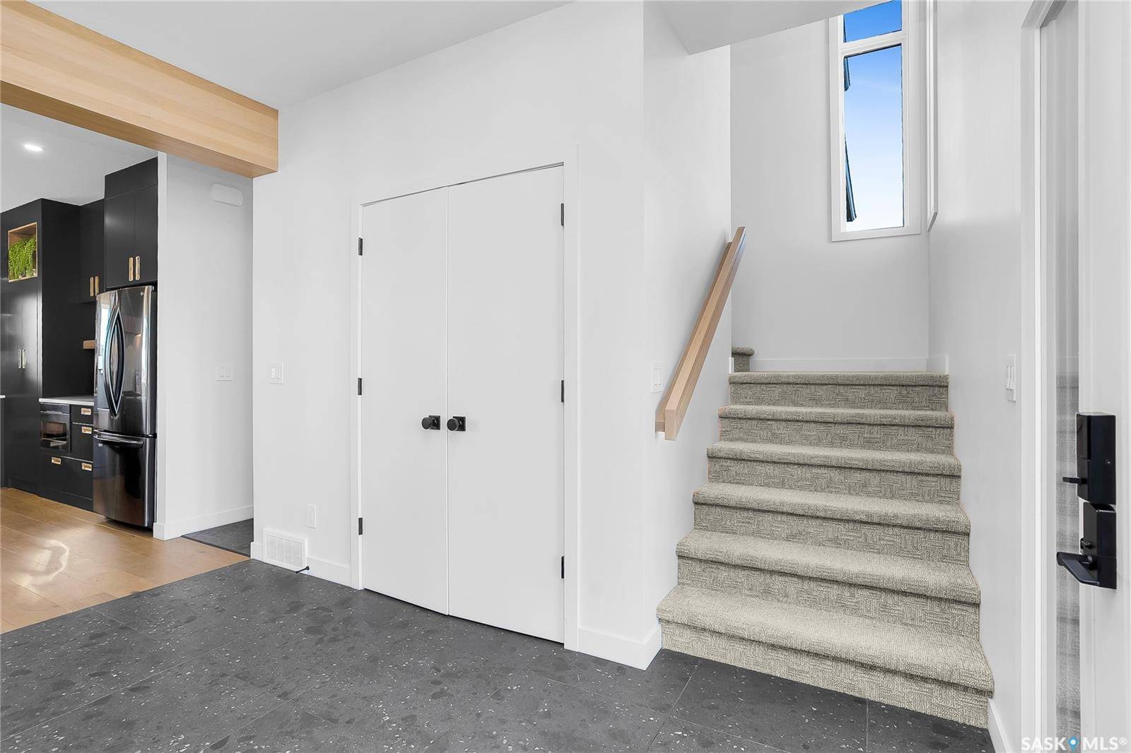 Corman Park Rm No. 344, SK S7T 1A2,351 Edgemont CRESCENT