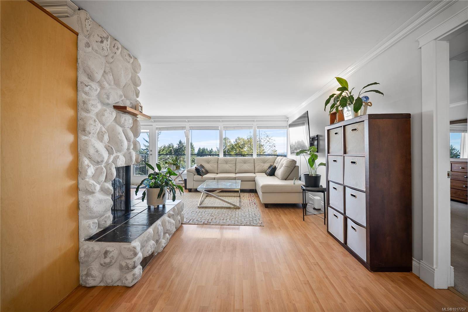 Nanaimo, BC V9R 3C2,713 Dogwood Rd