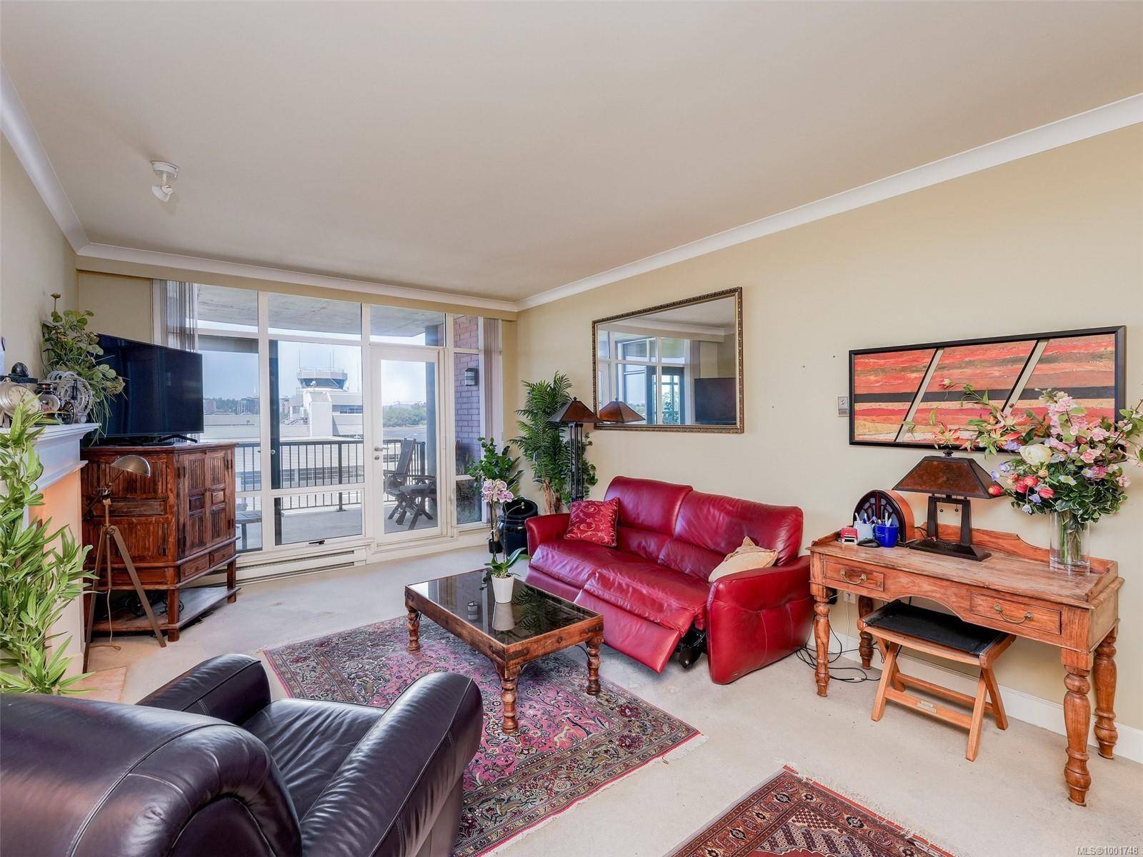 Victoria, BC V8V 4Z9,21 Dallas Rd #514