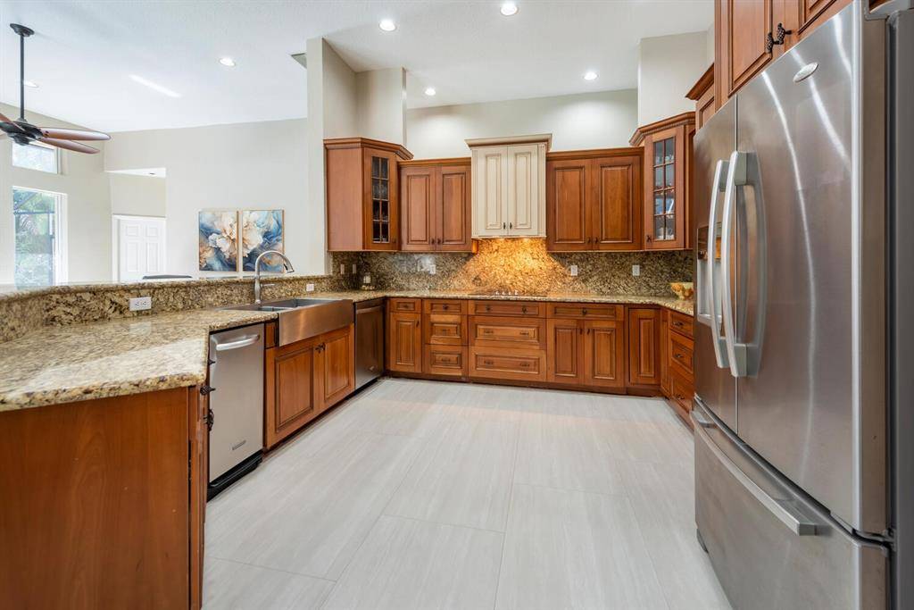 Plantation, FL 33325,830 NW 122nd Ave