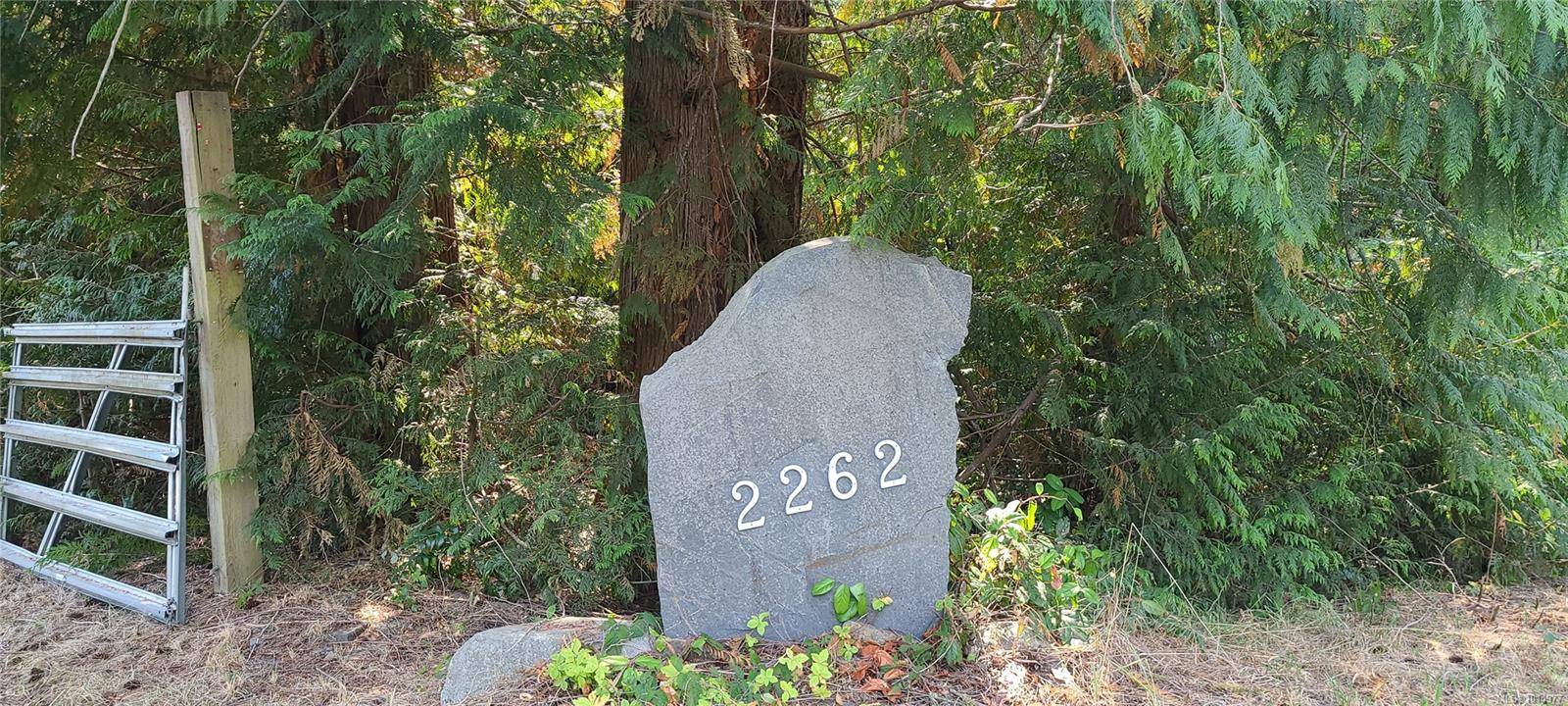 Coombs, BC V0R 1M0,2262 Grafton Ave