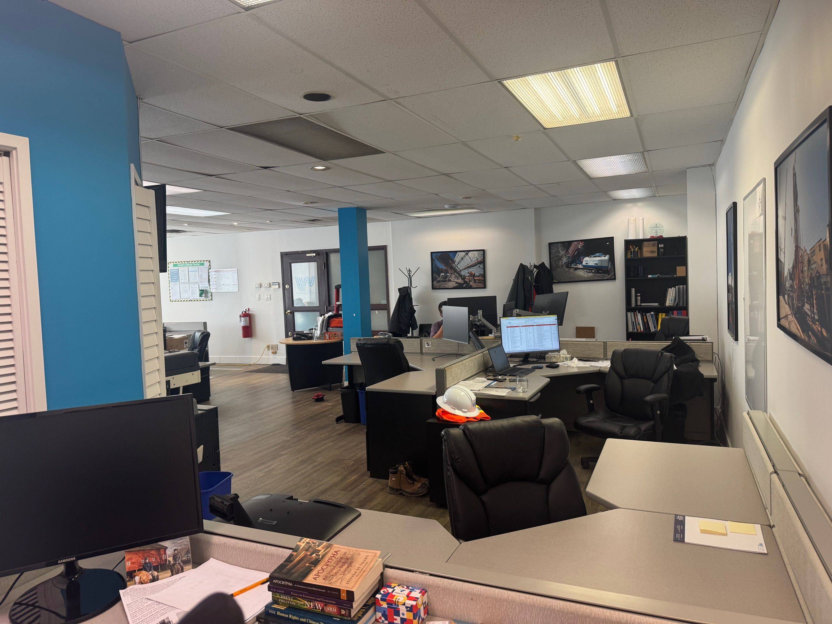 Toronto C03, ON M5P 2H8,250 Eglinton AVE W #253