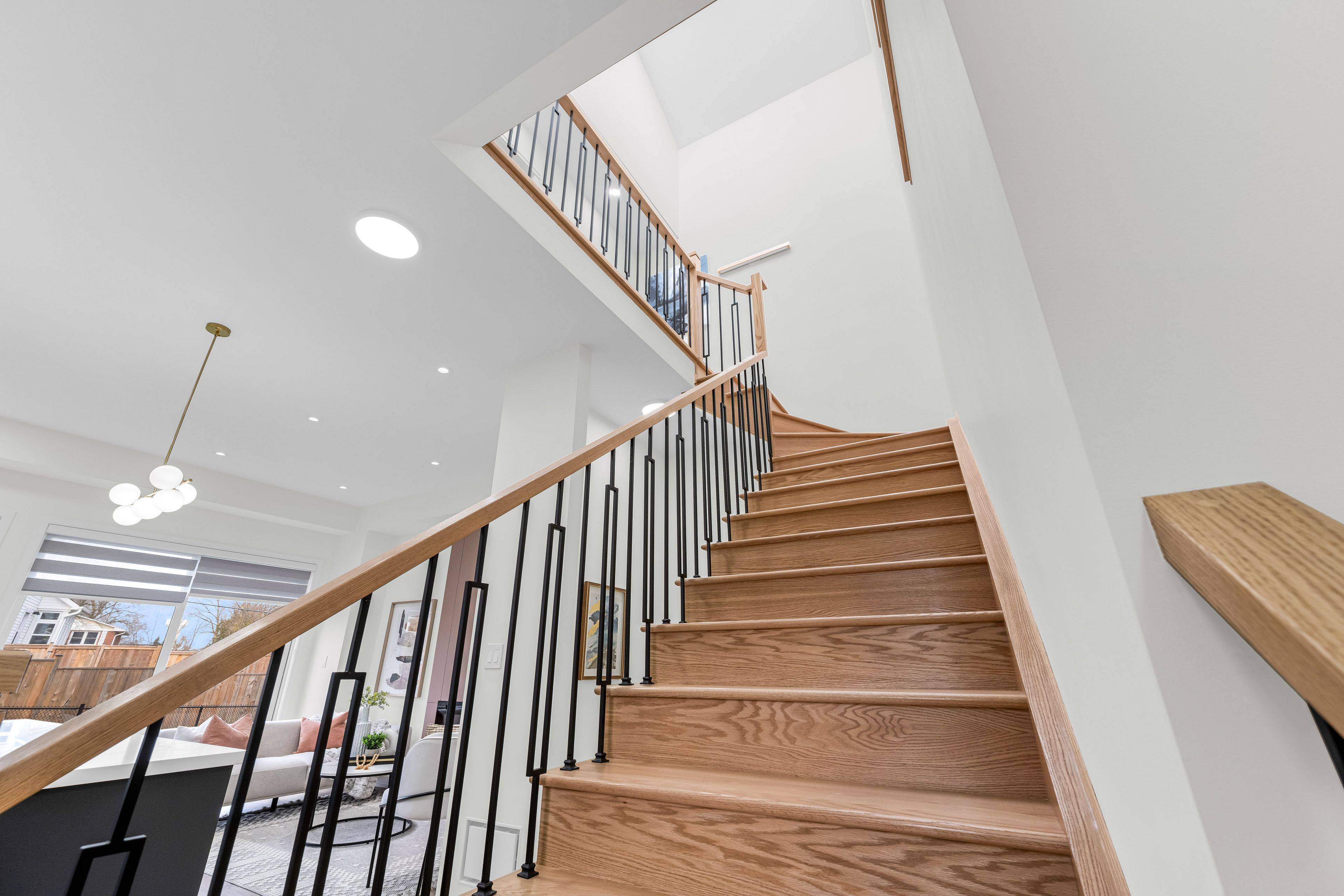 West Lincoln, ON L0R 2A0,156 Mill ST