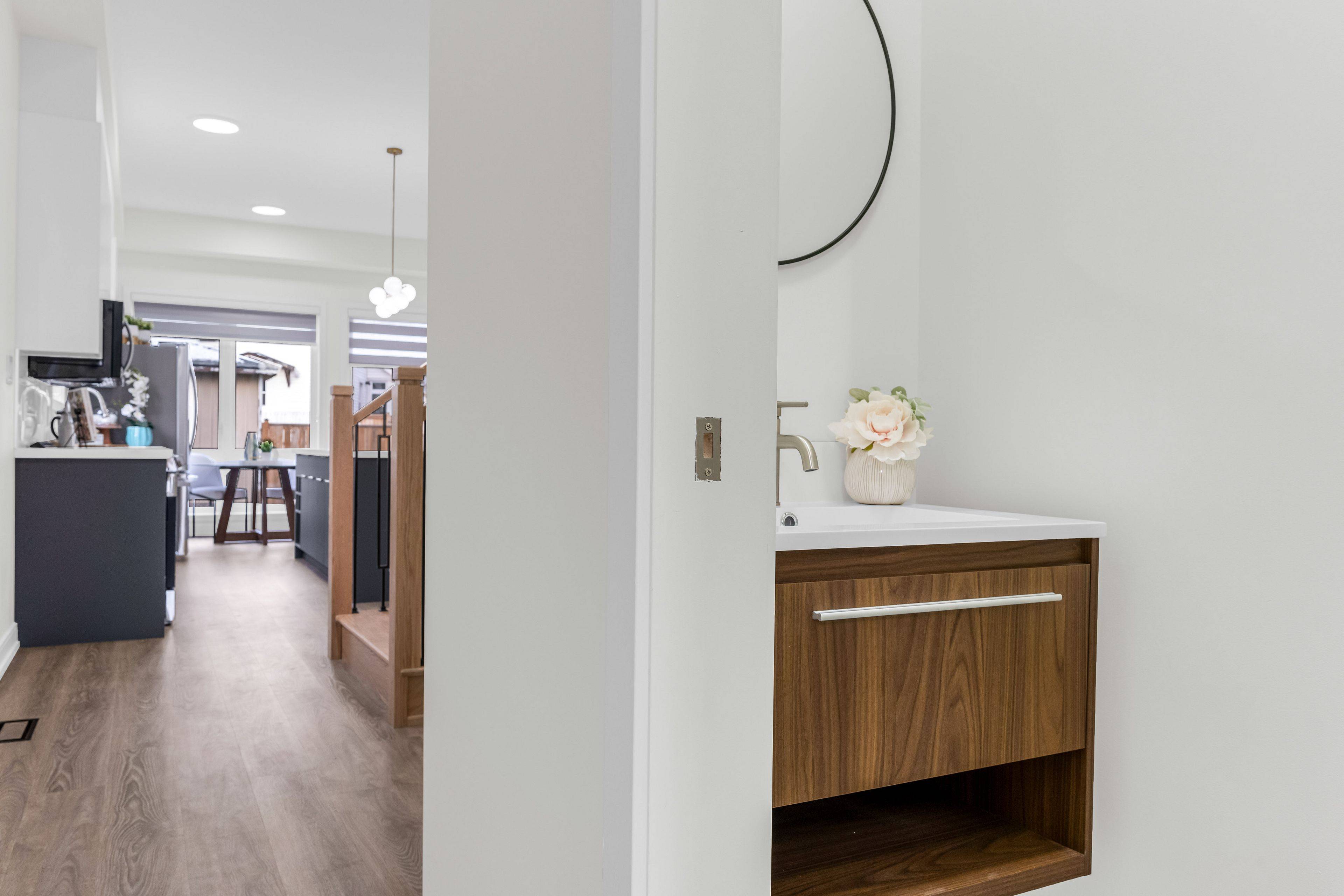 West Lincoln, ON L0R 2A0,158 Mill ST