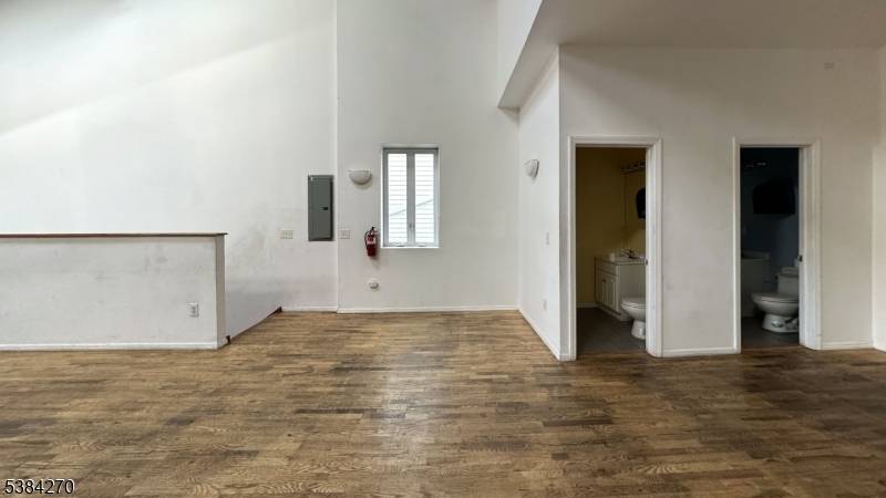 Jersey City, NJ 07304,427 Martin Luther King Jr Dr