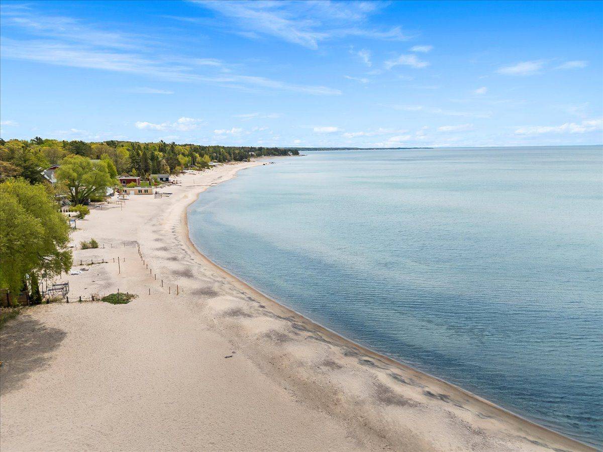 Tiny, ON L0L 2J0,369 Balm Beach RD W