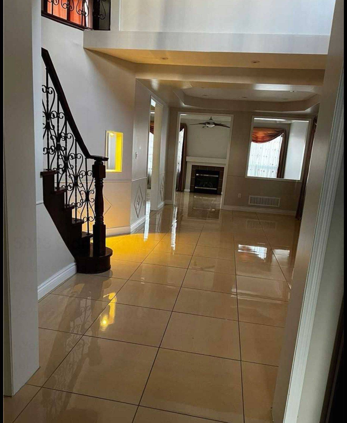 Mississauga, ON L5V 2Z3,5923 Sidmouth ST #Main Level