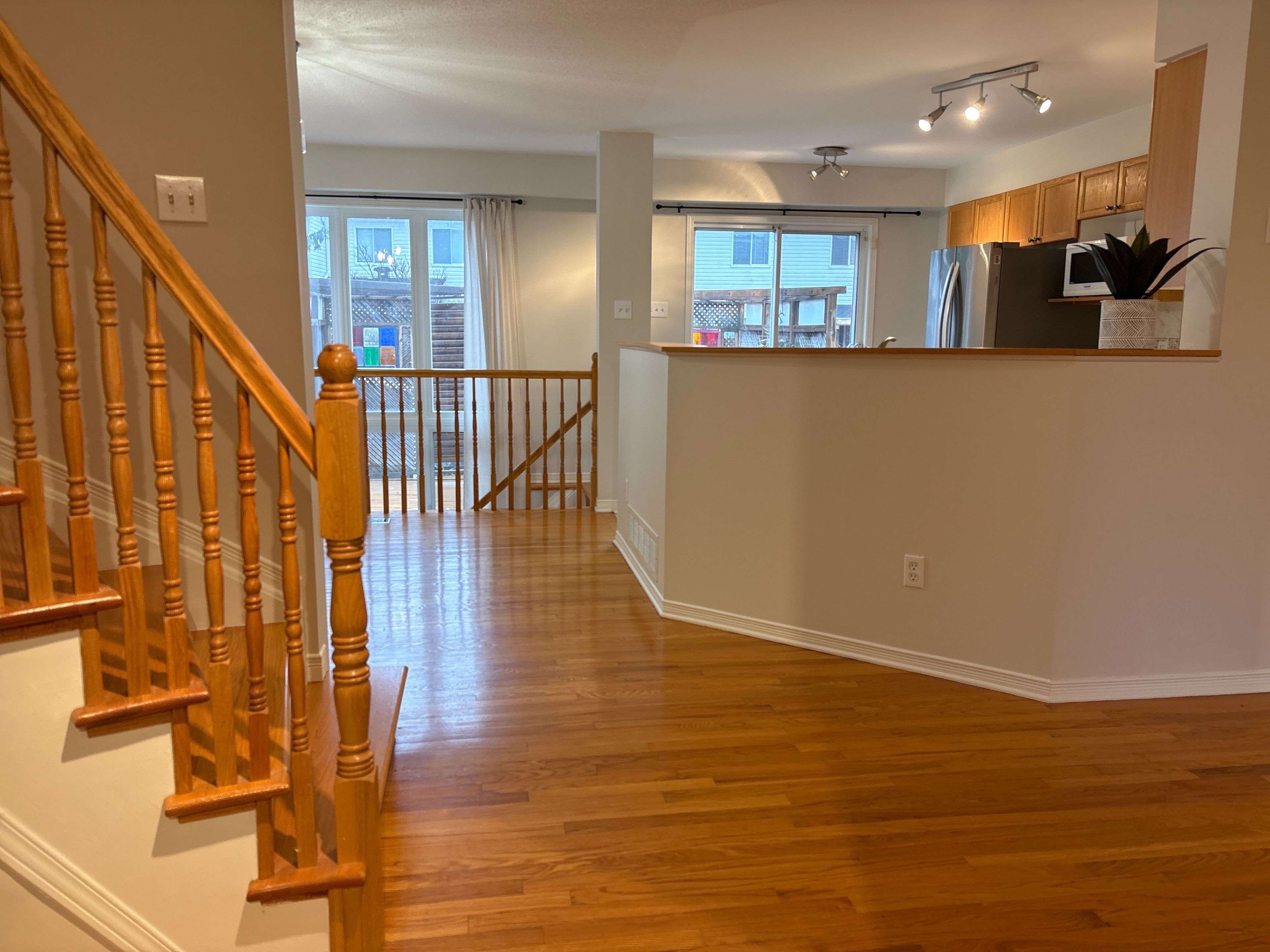 Hunt Club - South Keys And Area, ON K1T 3Y2,14 Drumso ST