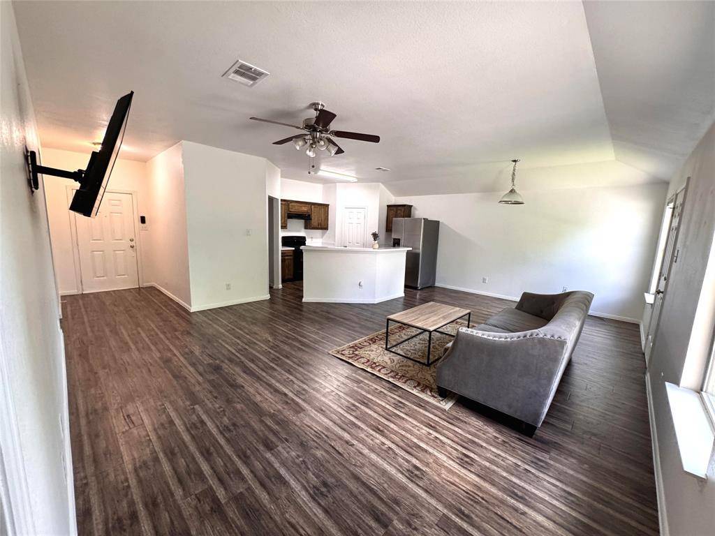 Dallas, TX 75237,2831 Painted Trail