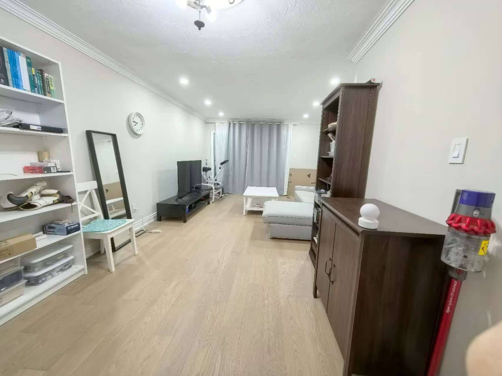 Toronto C15, ON M2J 3K6,80 Baroness CRES