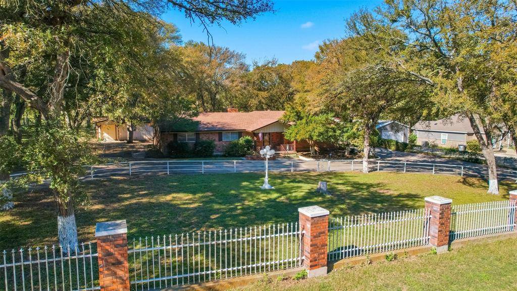 Azle, TX 76020,1508 Red Oak Circle