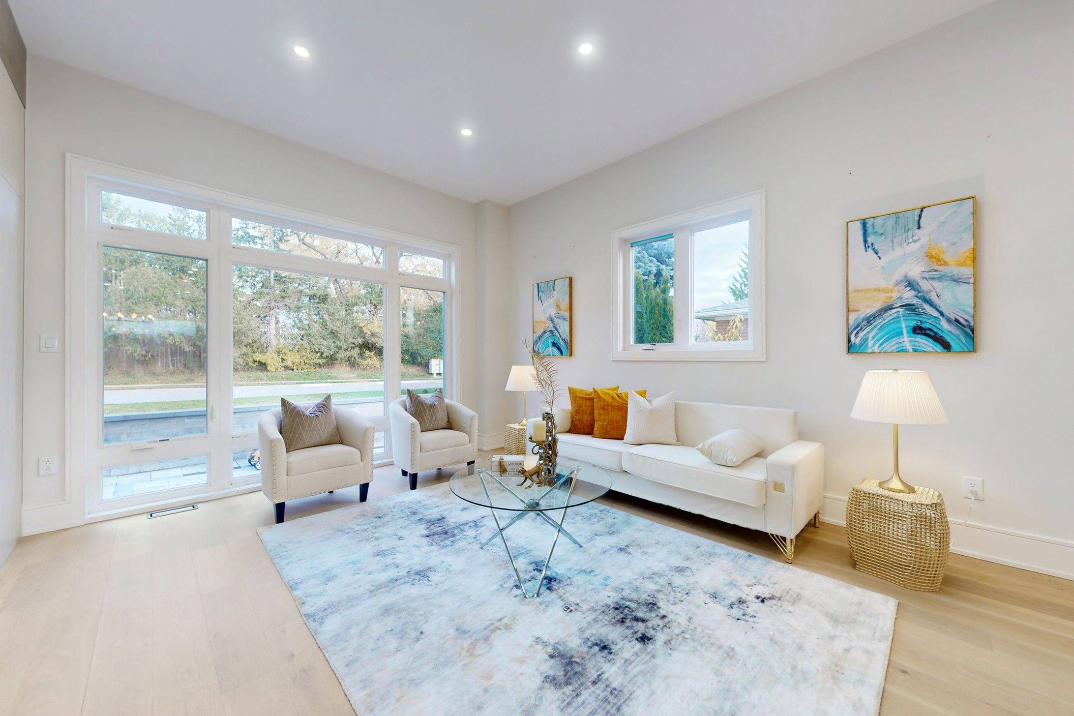 Whitby, ON L1N 3L1,28 Scott ST