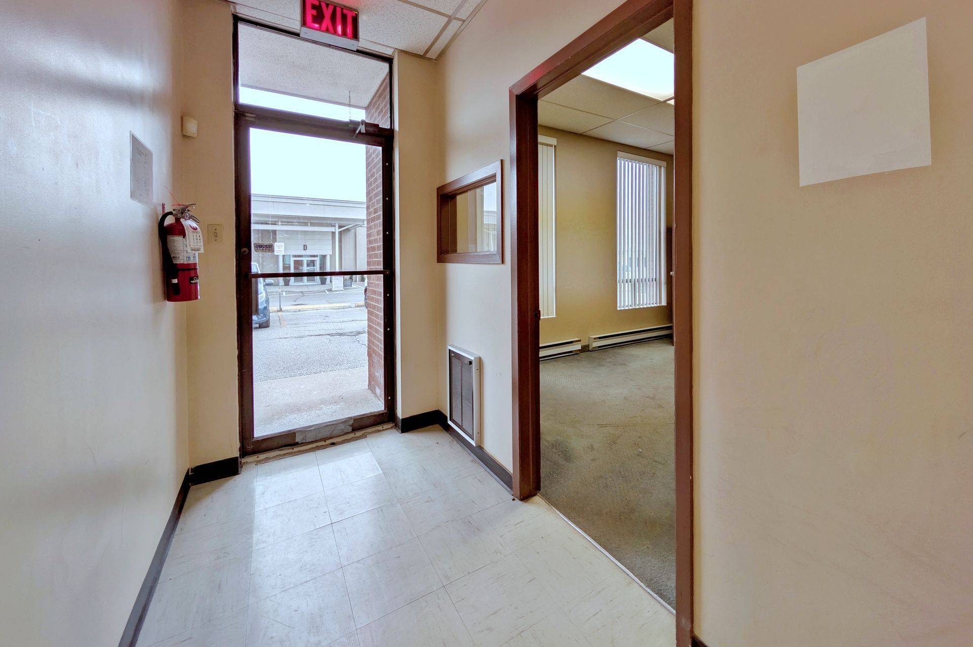 Toronto W10, ON M9V 4A8,20 Baywood RD #2