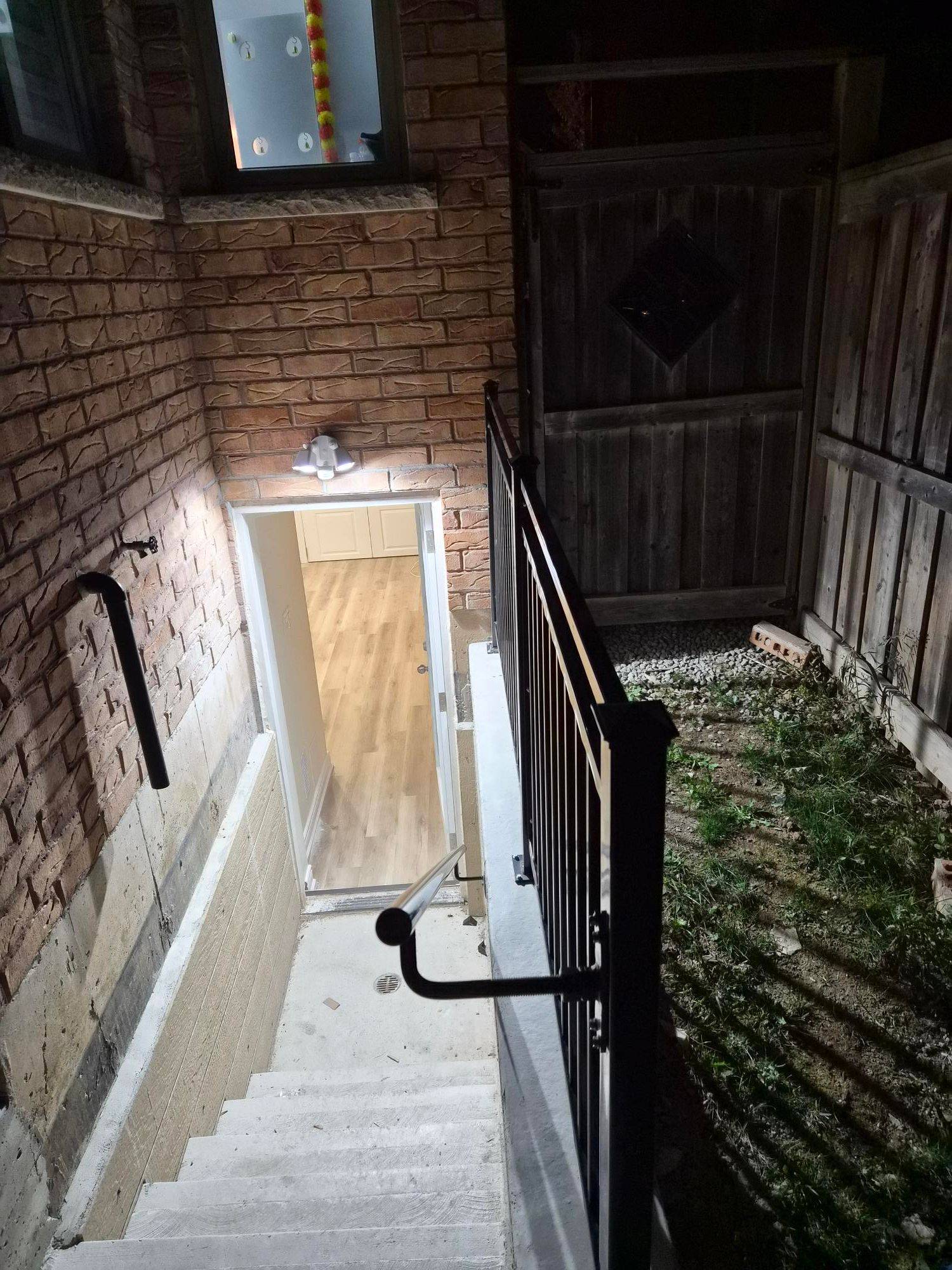 Milton, ON L9T 7Y5,362 Landsborough AVE #Bsmt