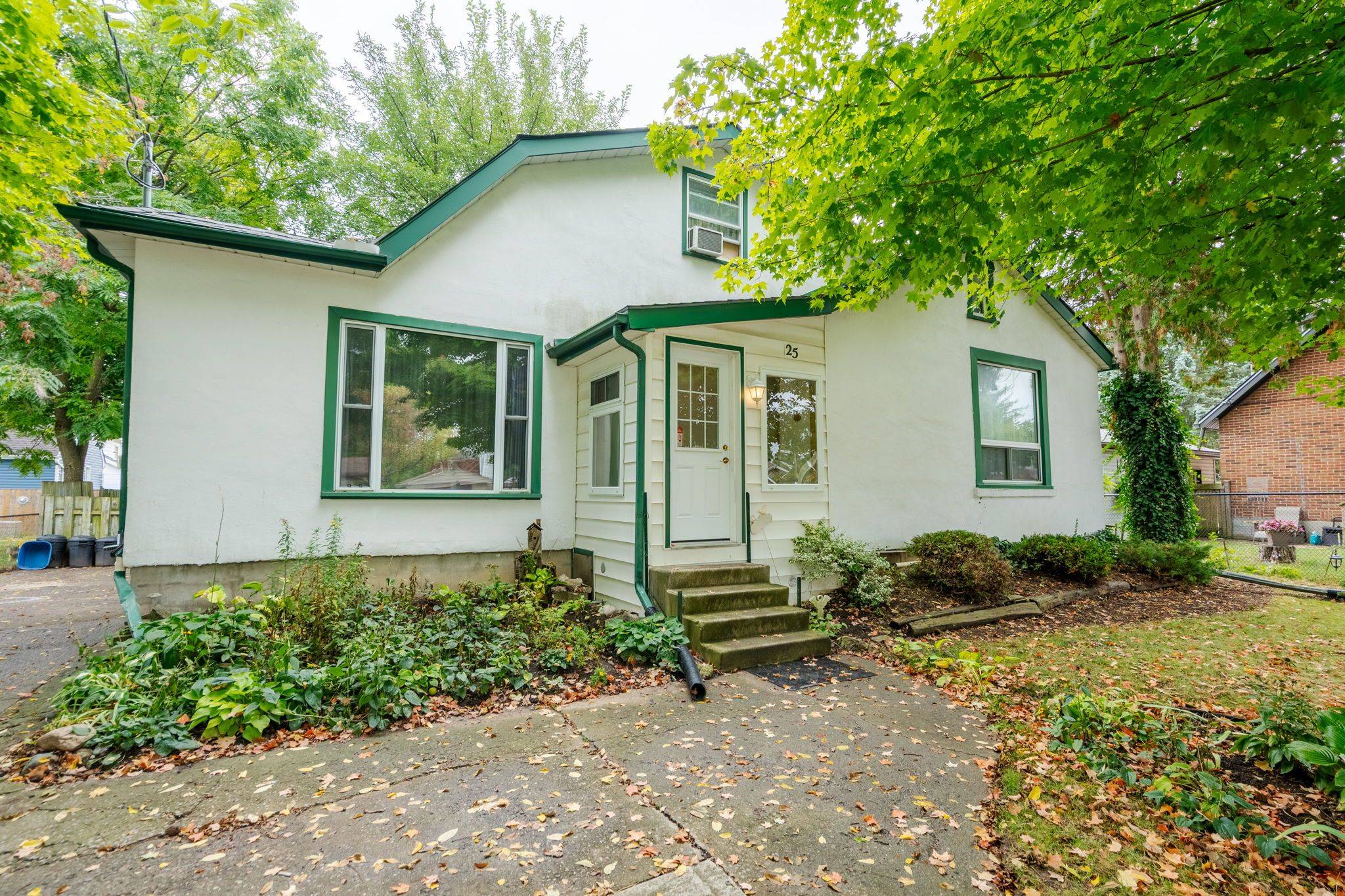 London South, ON N6J 1P1,25 Langarth ST W