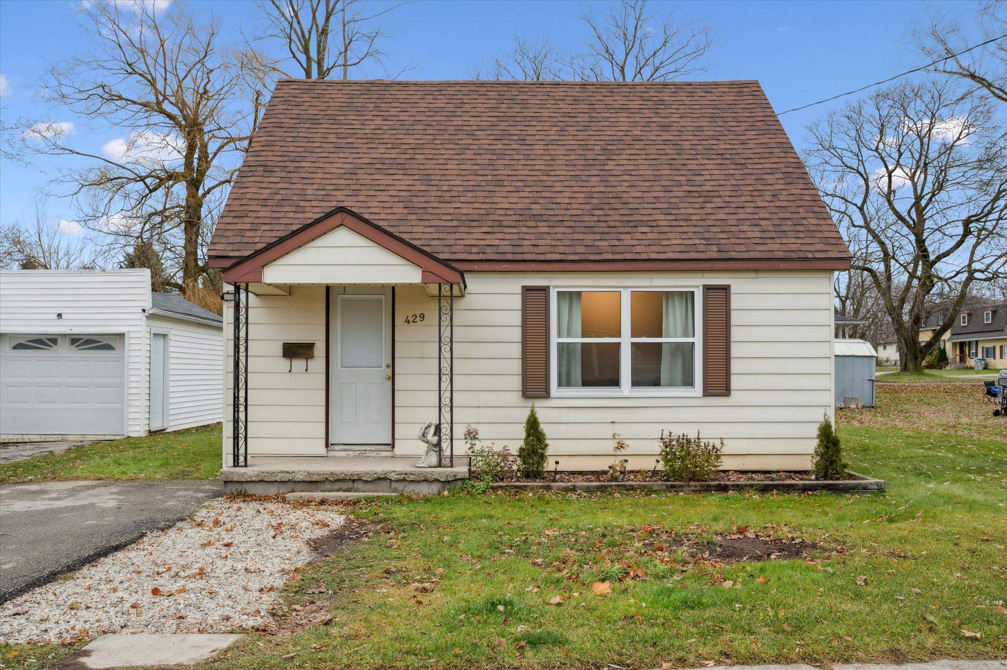 North Perth, ON N4W 2G4,429 Clayton ST