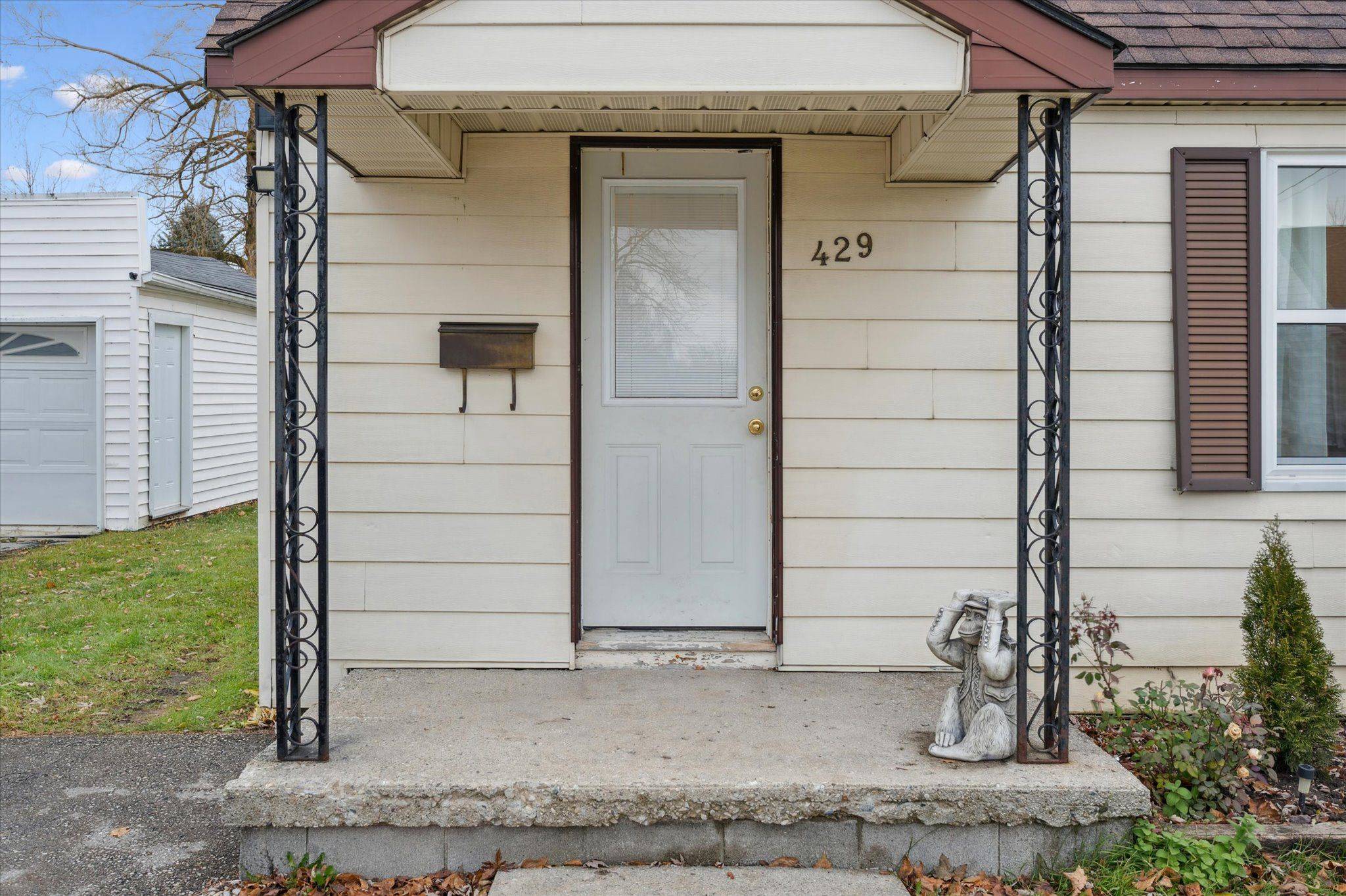 North Perth, ON N4W 2G4,429 Clayton ST