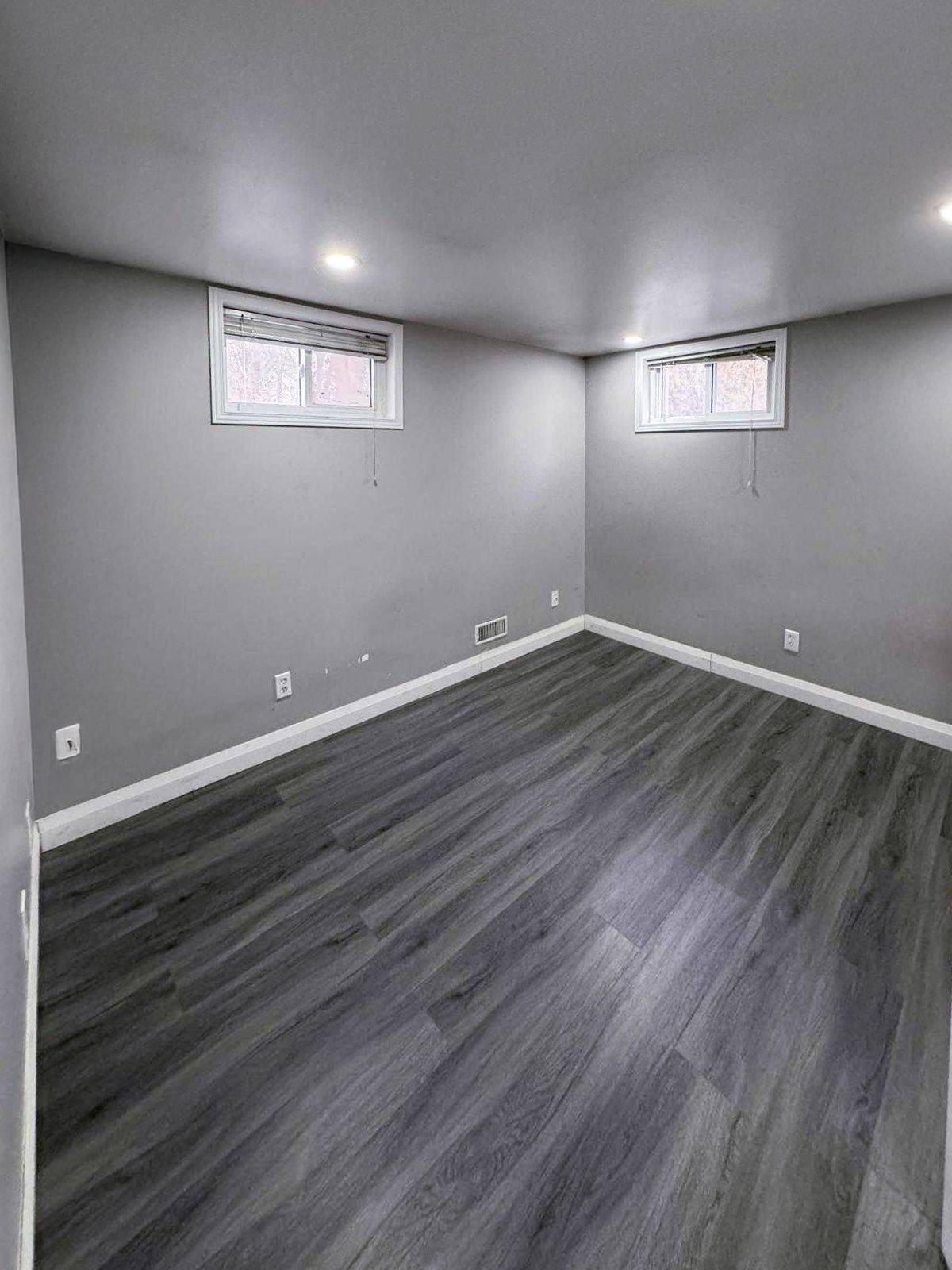 London East, ON N5V 1Y5,1588 Hansuld ST