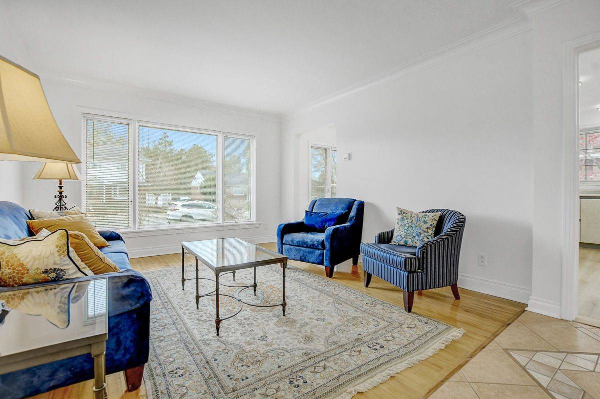 Beacon Hill North - South And Area, ON K1J 7L5,13 Dunham ST