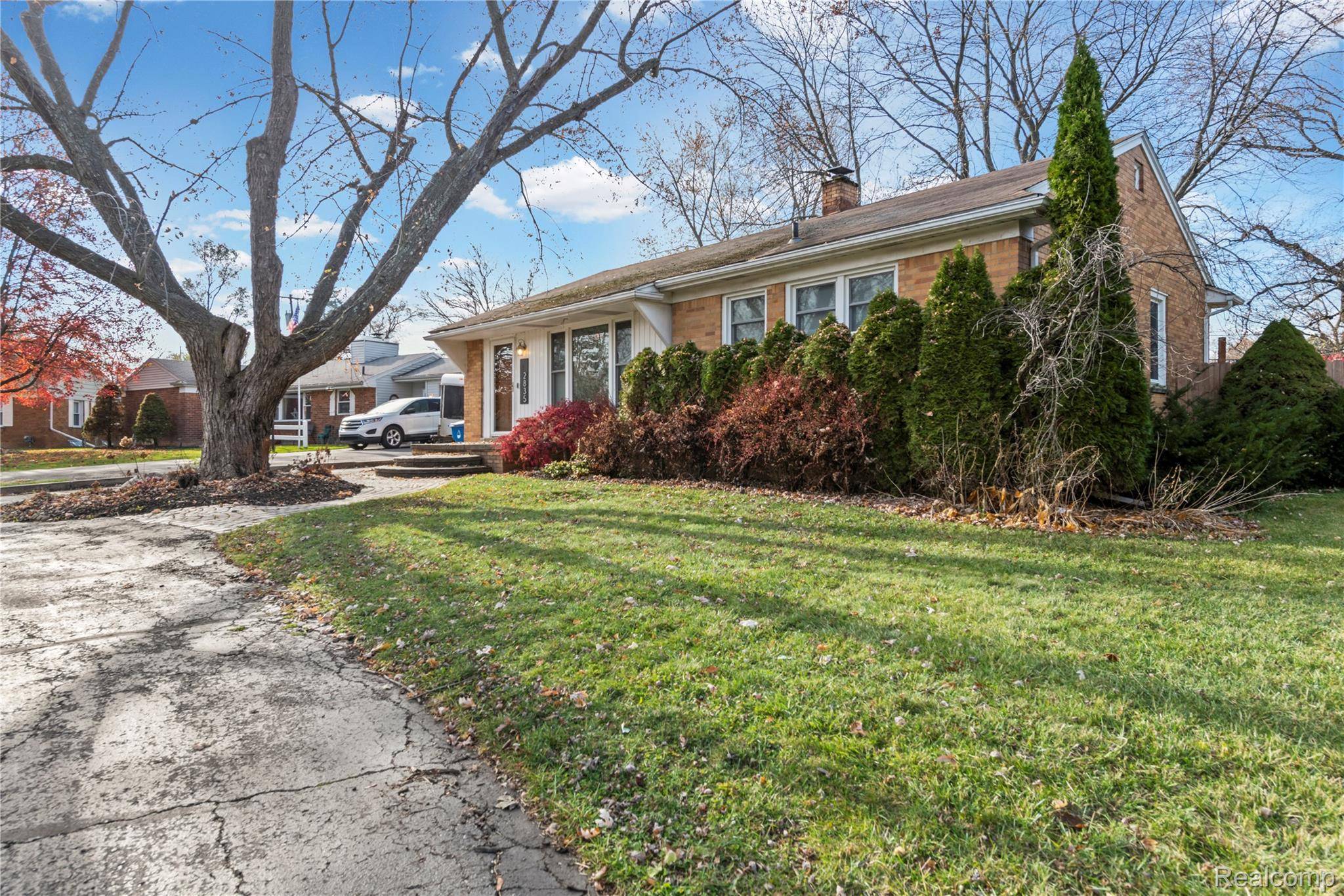 Waterford, MI 48328,2835 Otsego RD