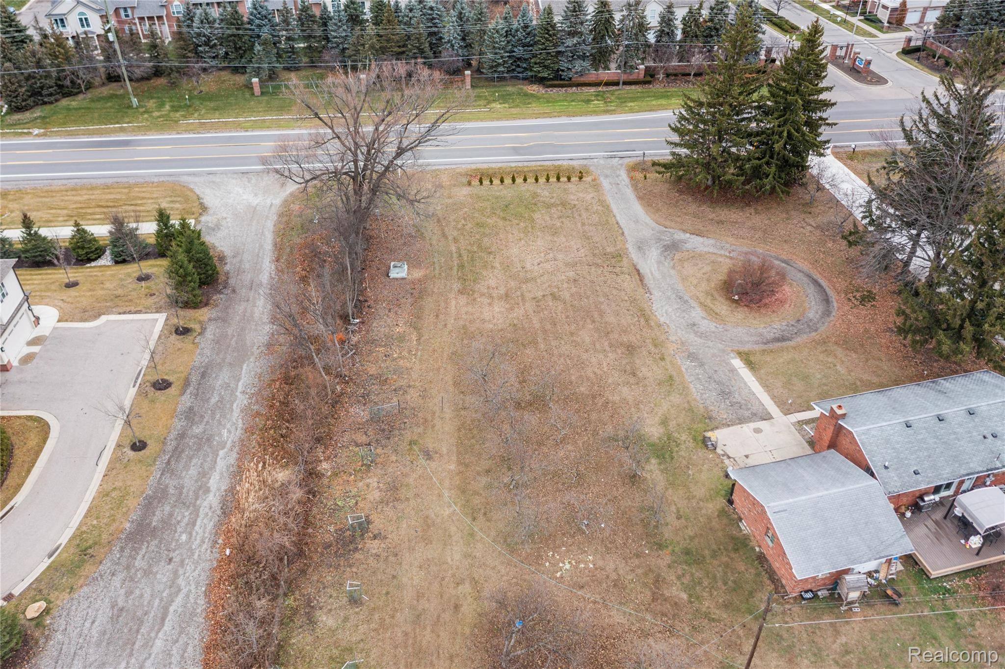 Commerce Twp, MI 48390,2041 W Maple Road