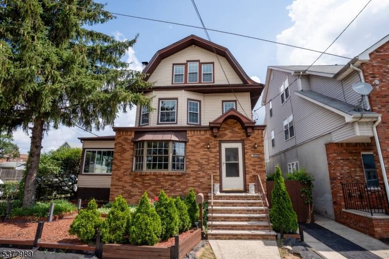 Lyndhurst Twp., NJ 07071,325 Valley Brook Ave