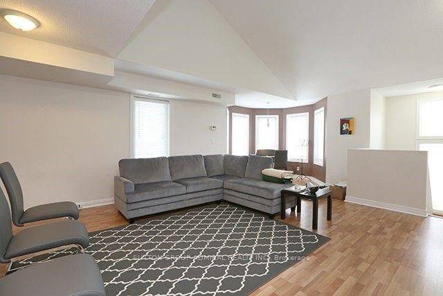 Toronto C11, ON M4G 4K4,12 Brian Peck CRES #301