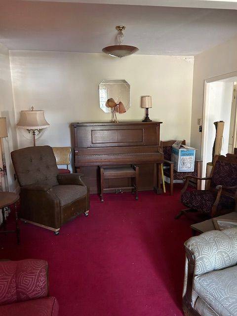 Oshawa, ON L1J 2H7,381 Pine AVE